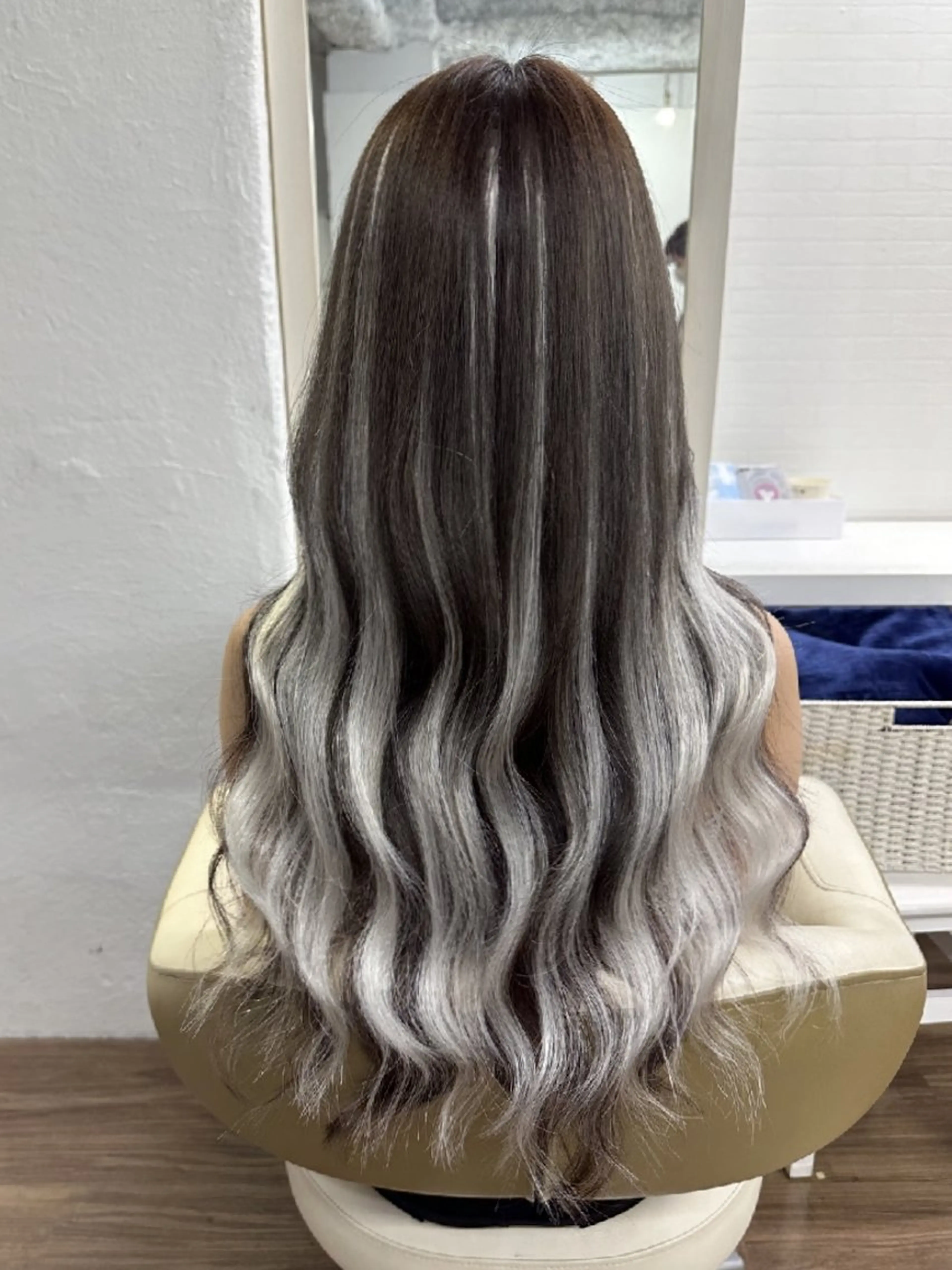 カラー ロング バレイヤージュ エクステ レイヤーカット エクステ GLOSS❤︎ Harunaのヘアスタイル