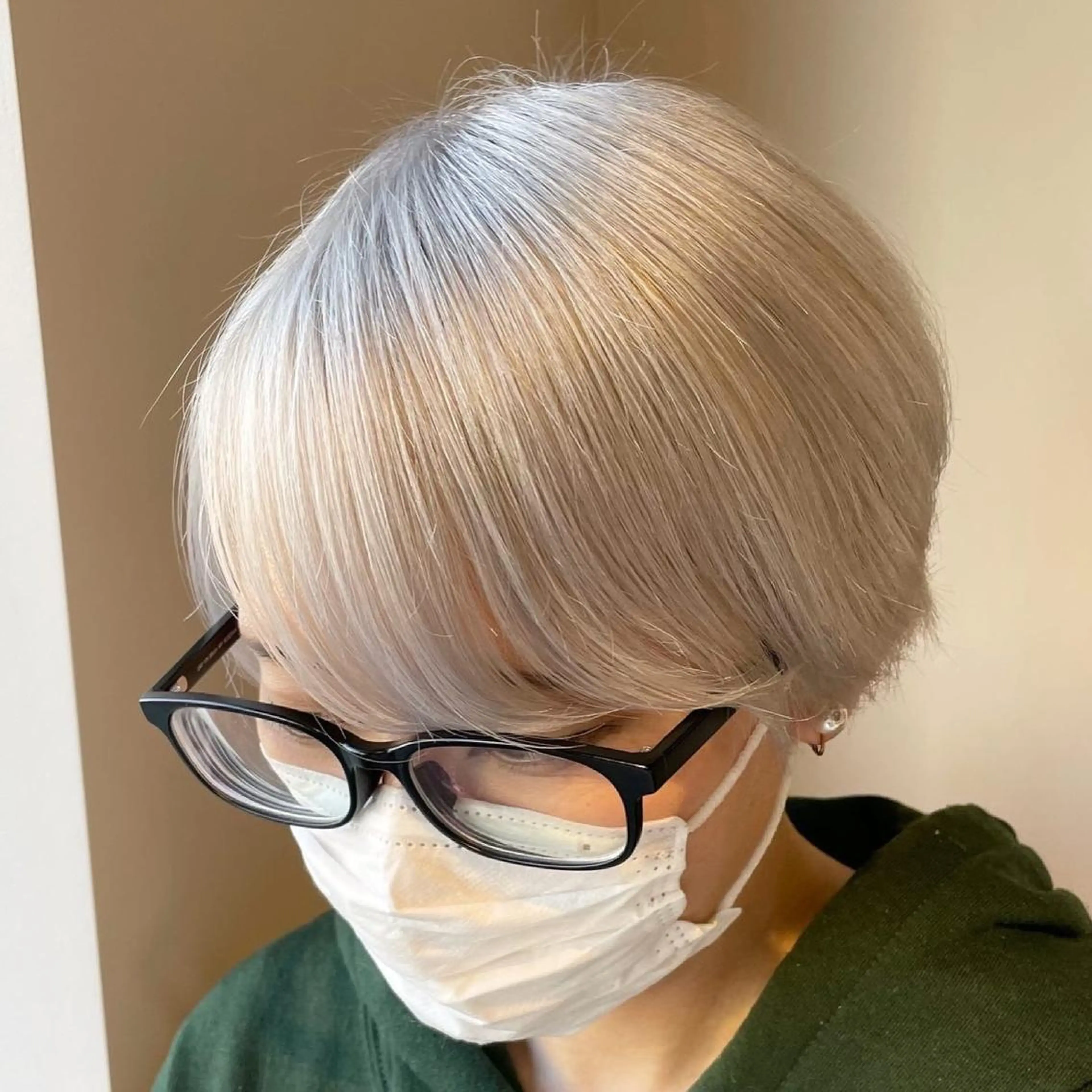 ショート カラー ブリーチ ブリーチ👩‍🦳/ ‪✂︎MANAMIのヘアスタイル