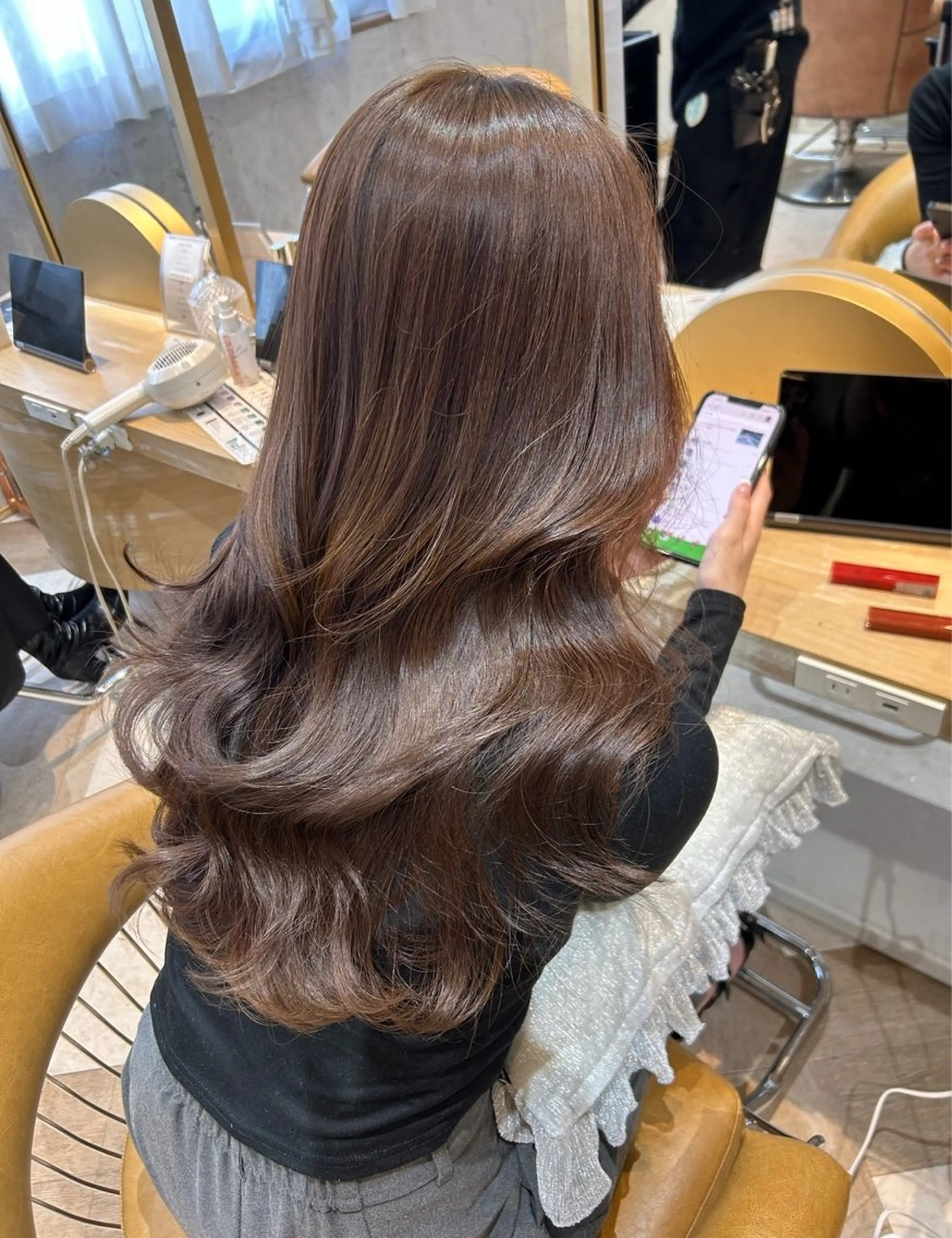 ロング ヘアカラー トリートメント レイヤー/ブリなしW 美玖のヘアスタイル