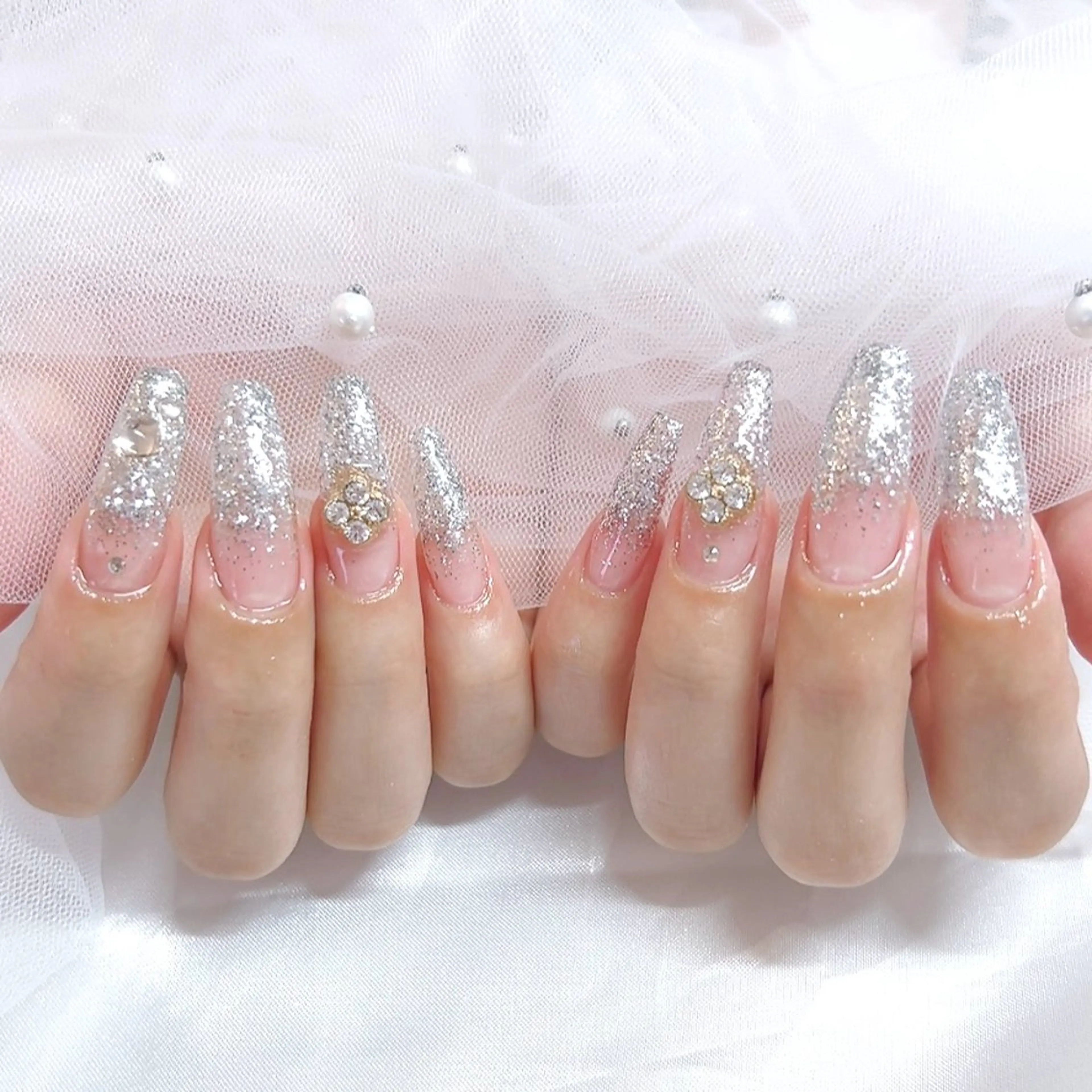 ネイル ラメ(グリッター) ラメグラデーション ハンドネイル Charlie所属・Charlie 🖤のネイルデザイン