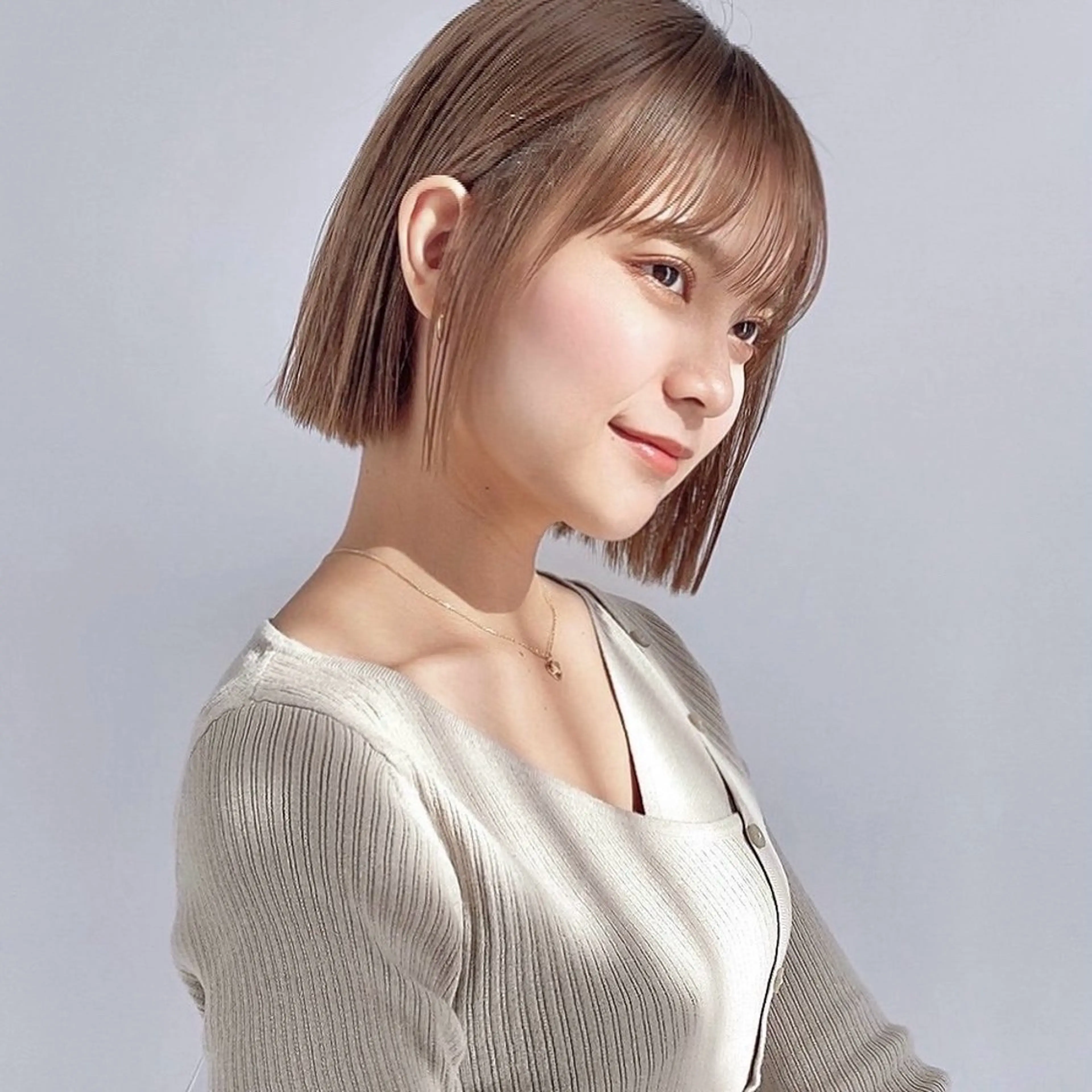 ショート ボブ レイヤーカット ミディアムカット/ COA銀座🐩マコのヘアスタイル