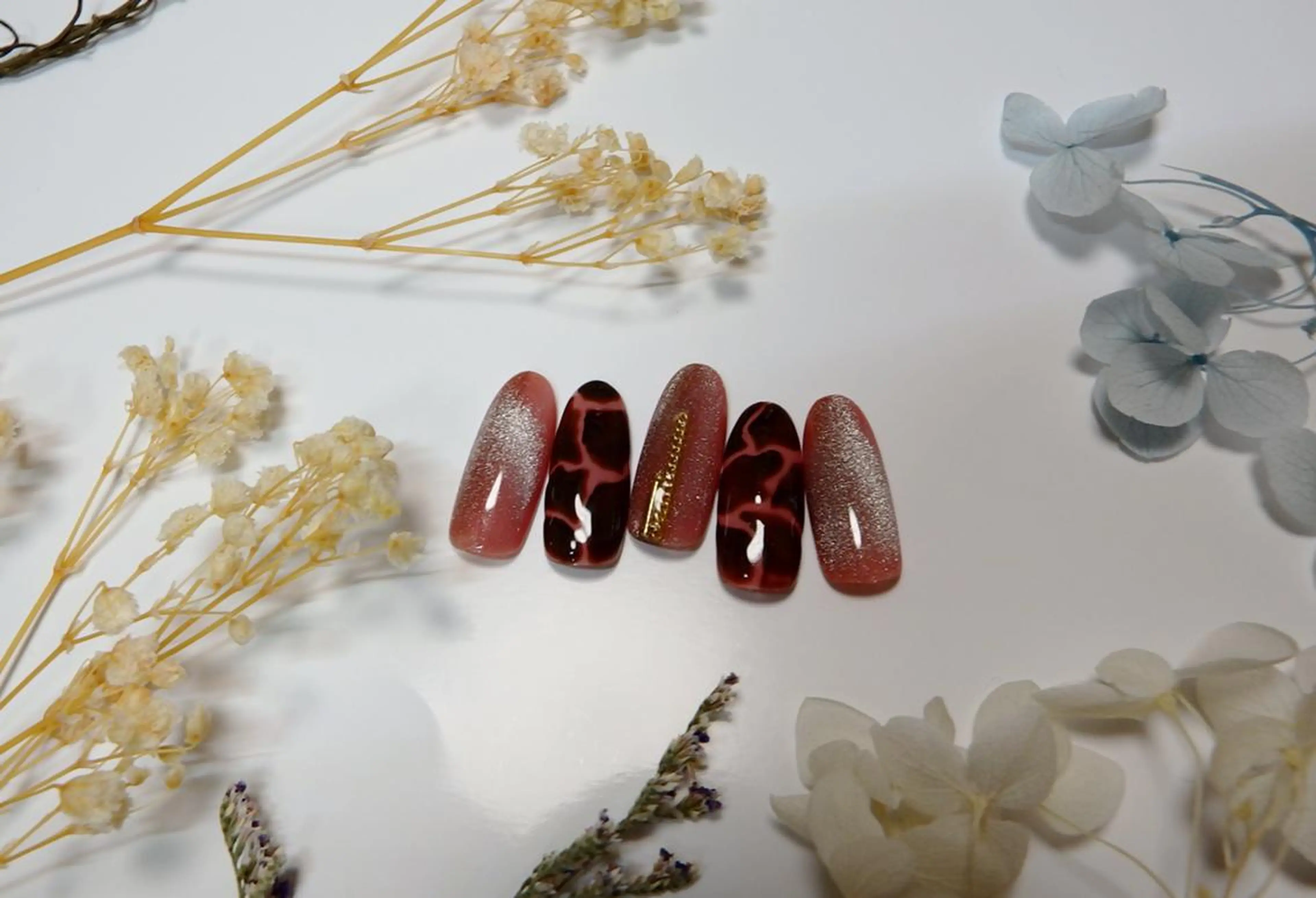 ネイル AB マツエクネイルサロンのネイルデザイン