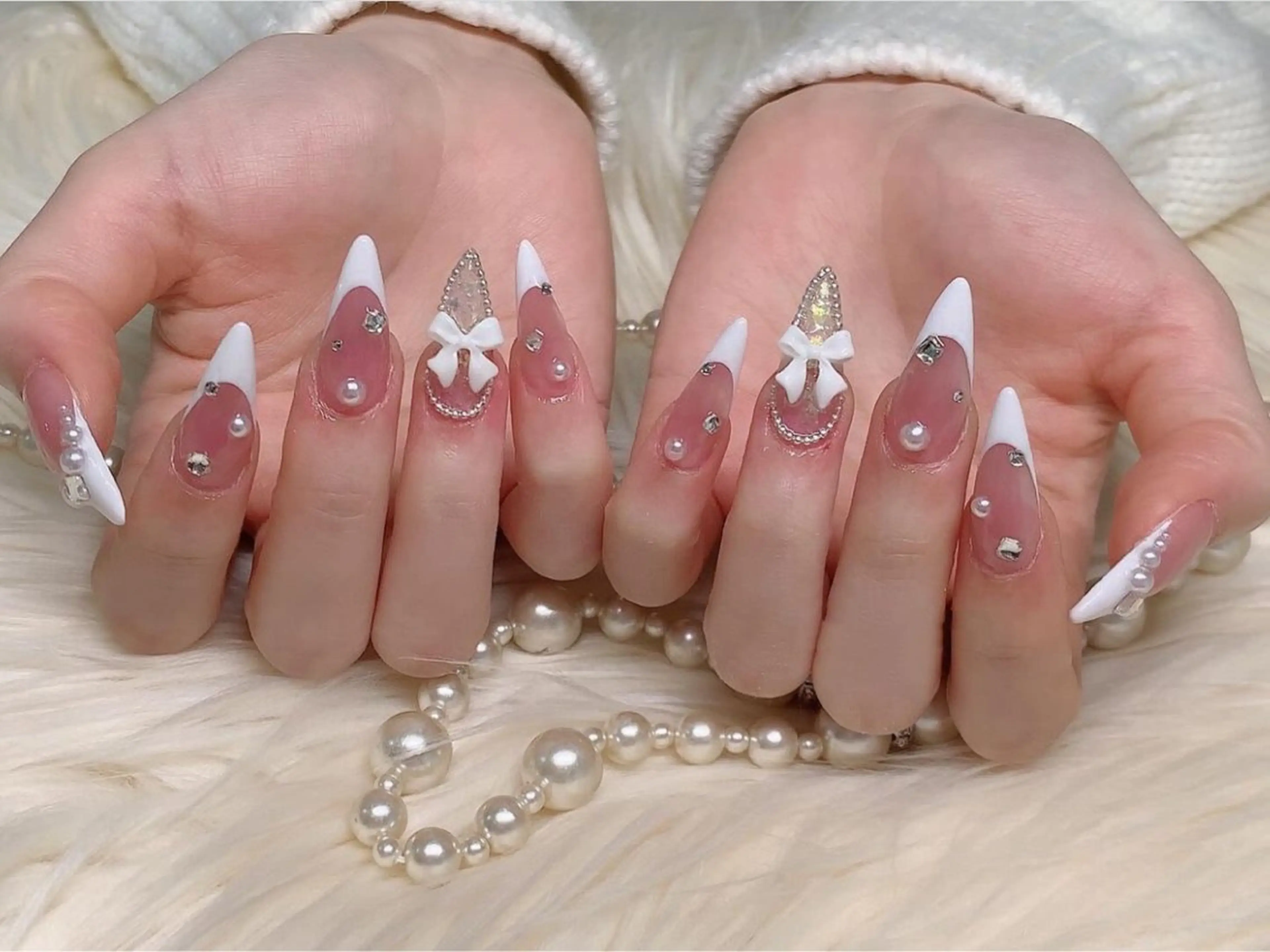 ネイル フットネイル ジェルネイル ラメ(グリッター) ラメグラデーション マグネットネイル ハンドネイル ネイルサロンAiri 長さ出し·シンプルのネイルデザイン