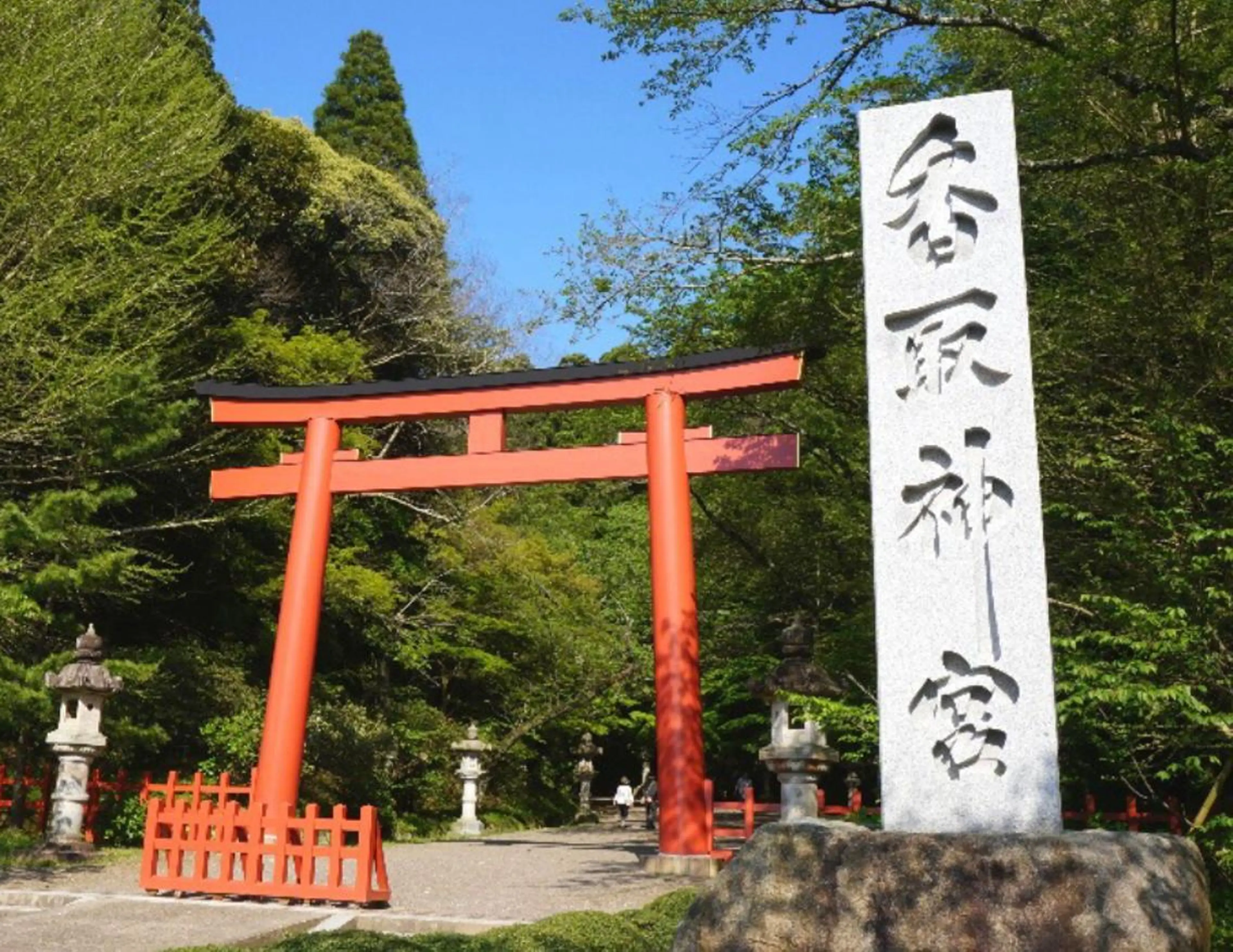 ショート カラー パーマ ヘアアレンジ メンズ キッズ ネイル マツエク・マツパ アイブロウ メンズアイブロウ 眉毛ワックス脱毛 メンズネイル HIKARI a.k.a 神童♡のエステ・リラクイメージ