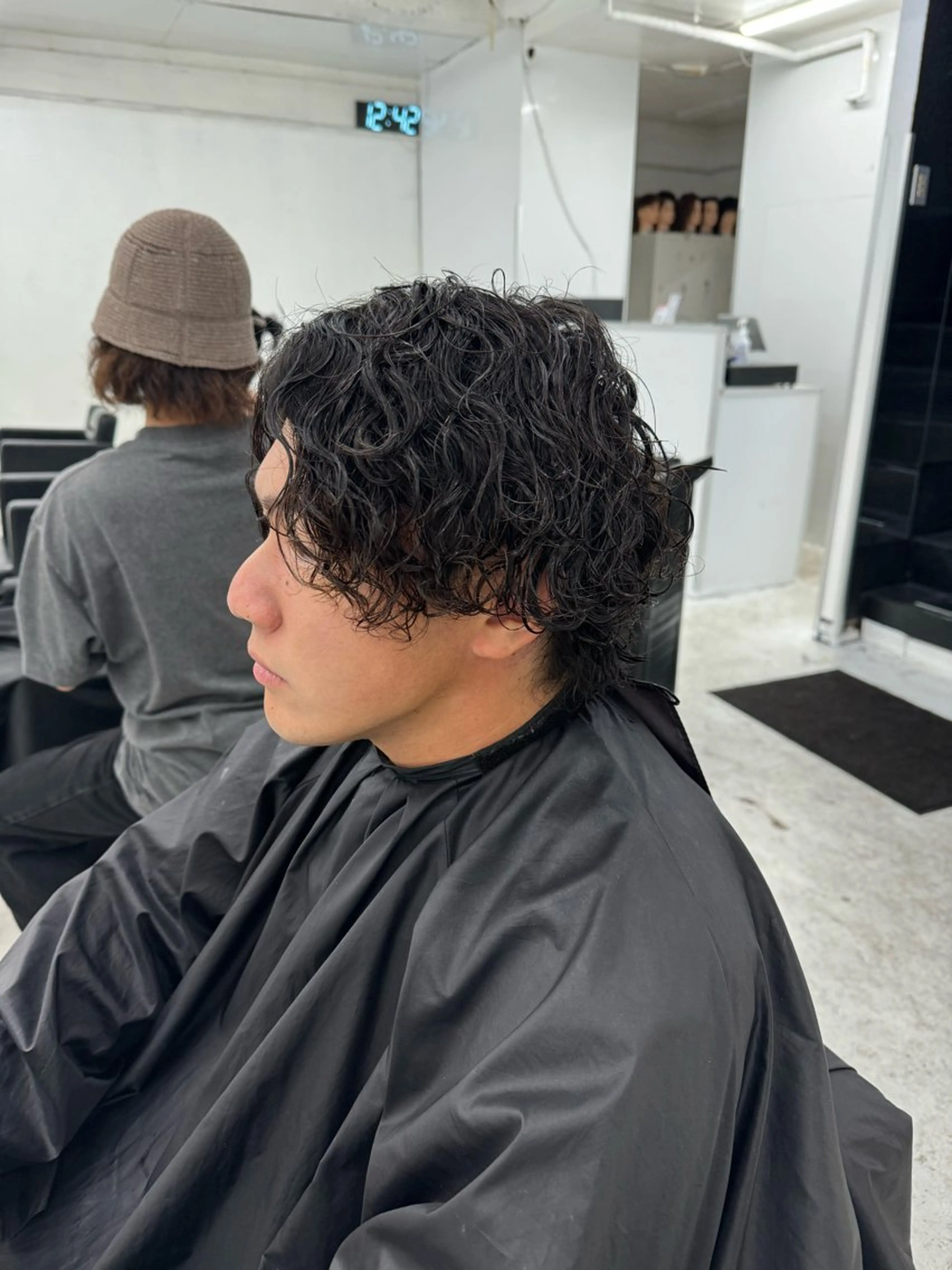 メンズ 波巻きパーマ メンズウルフカット ウルフカット 柏メンズパーマ特化 蛯谷  晃裕のヘアスタイル