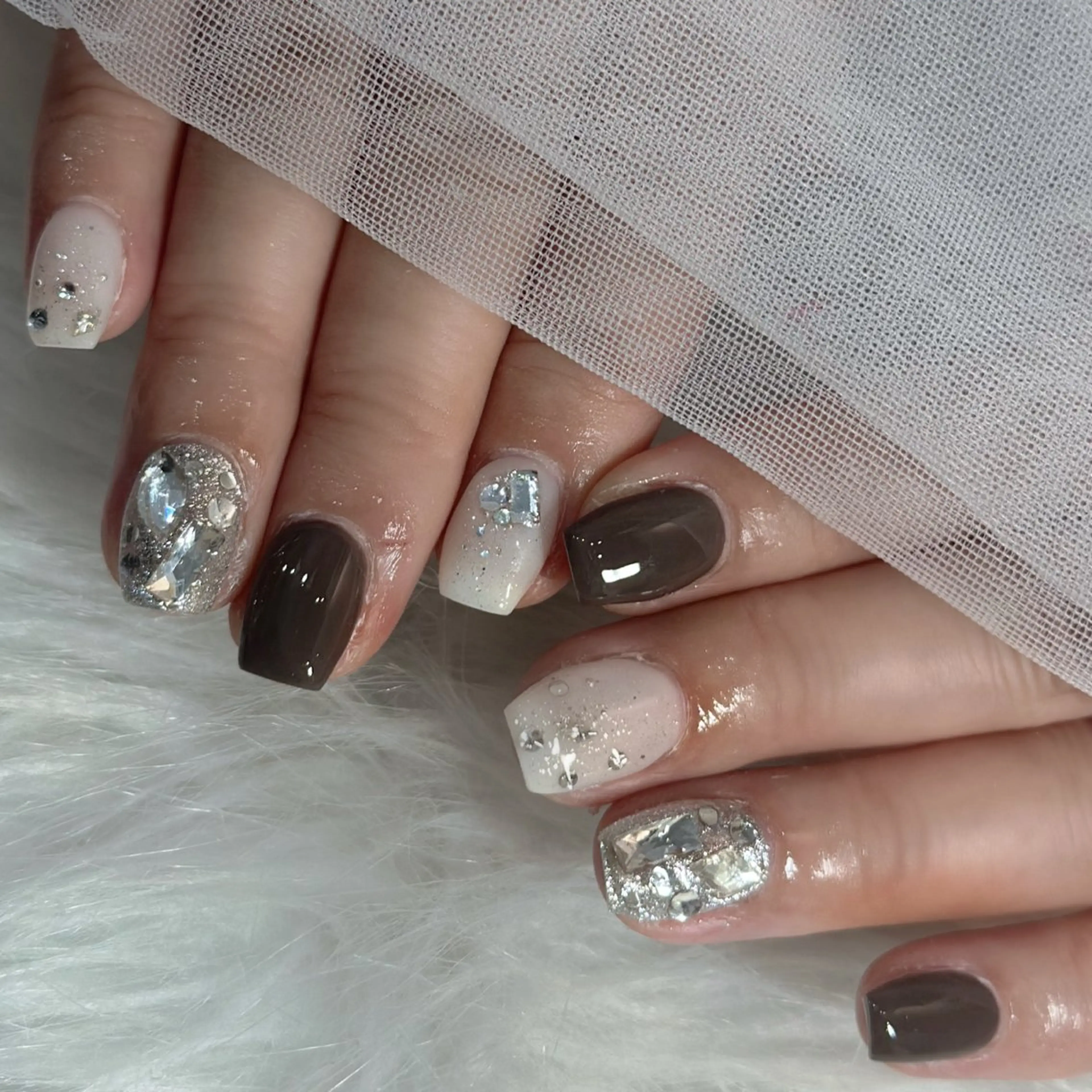 ネイル ハンドネイル フットネイル LAVISH nanamiのネイルデザイン