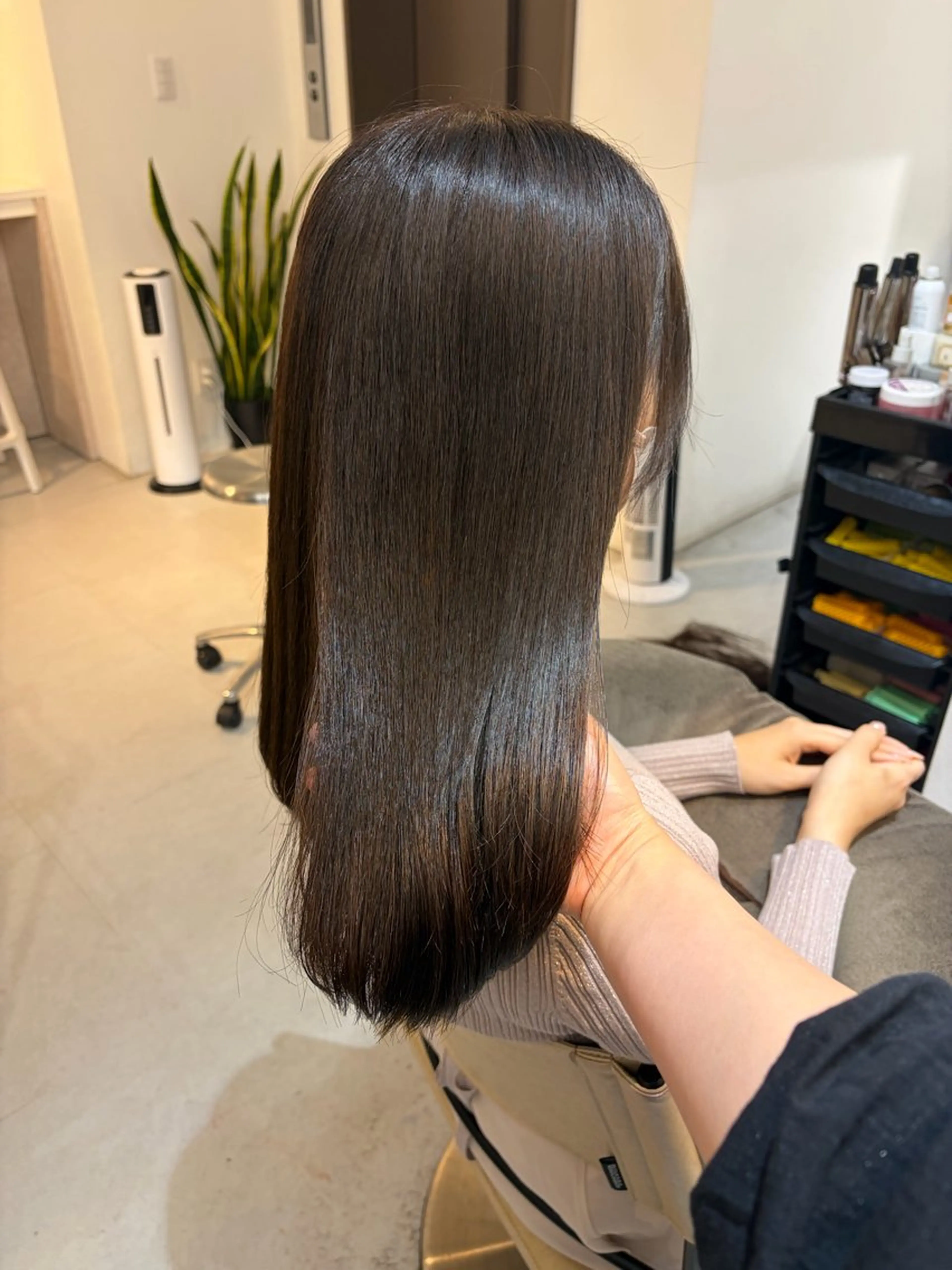 セミロング カット ヘアカラー トリートメント ✨色持ちの良い艶 カラー✨蟹江真世のヘアスタイル