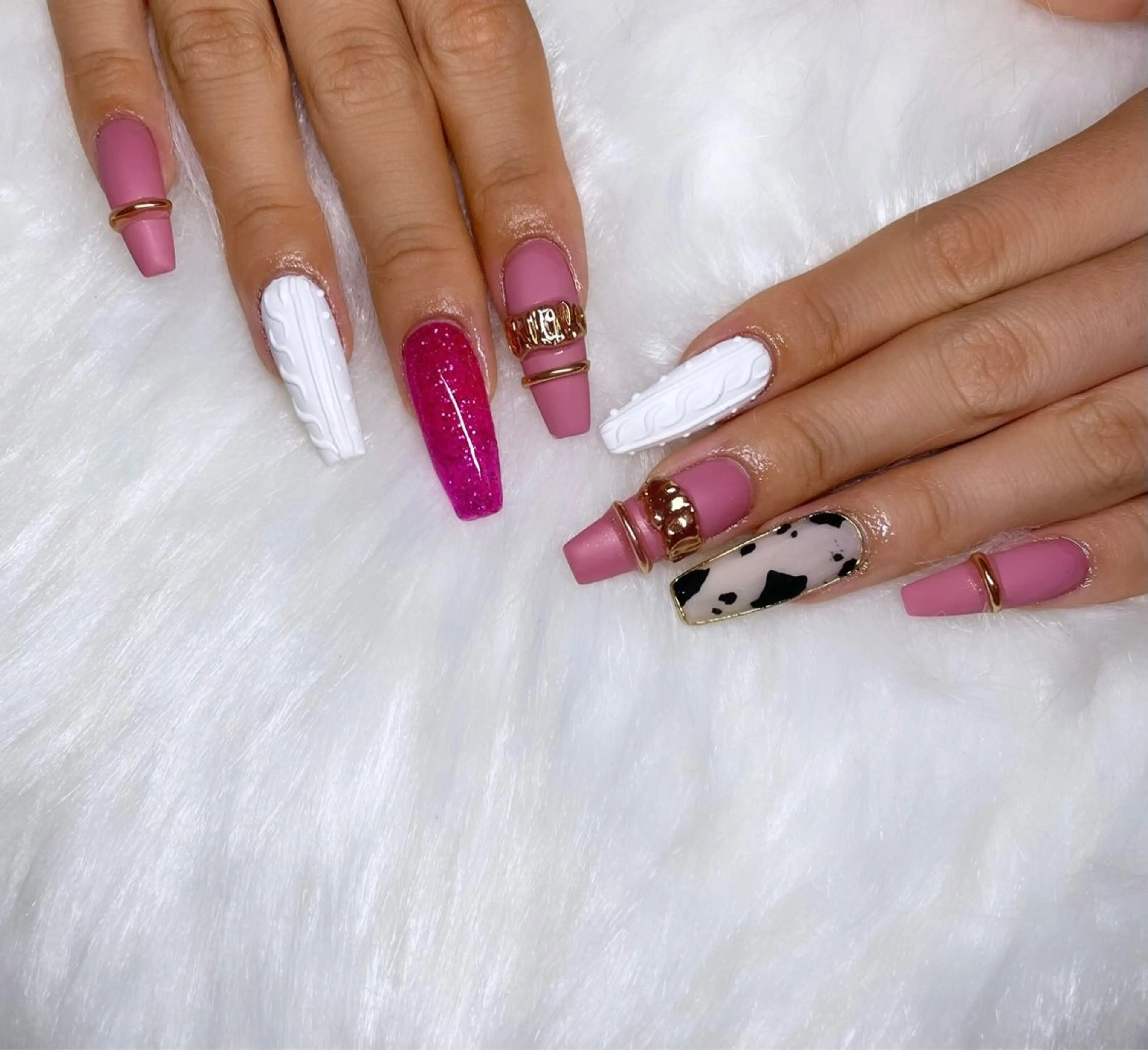 ネイル 成人式 フットネイル フレンチネイル ジェルネイル 韓国ネイル ハンドネイル nail salon fee（フィー）のネイルデザイン