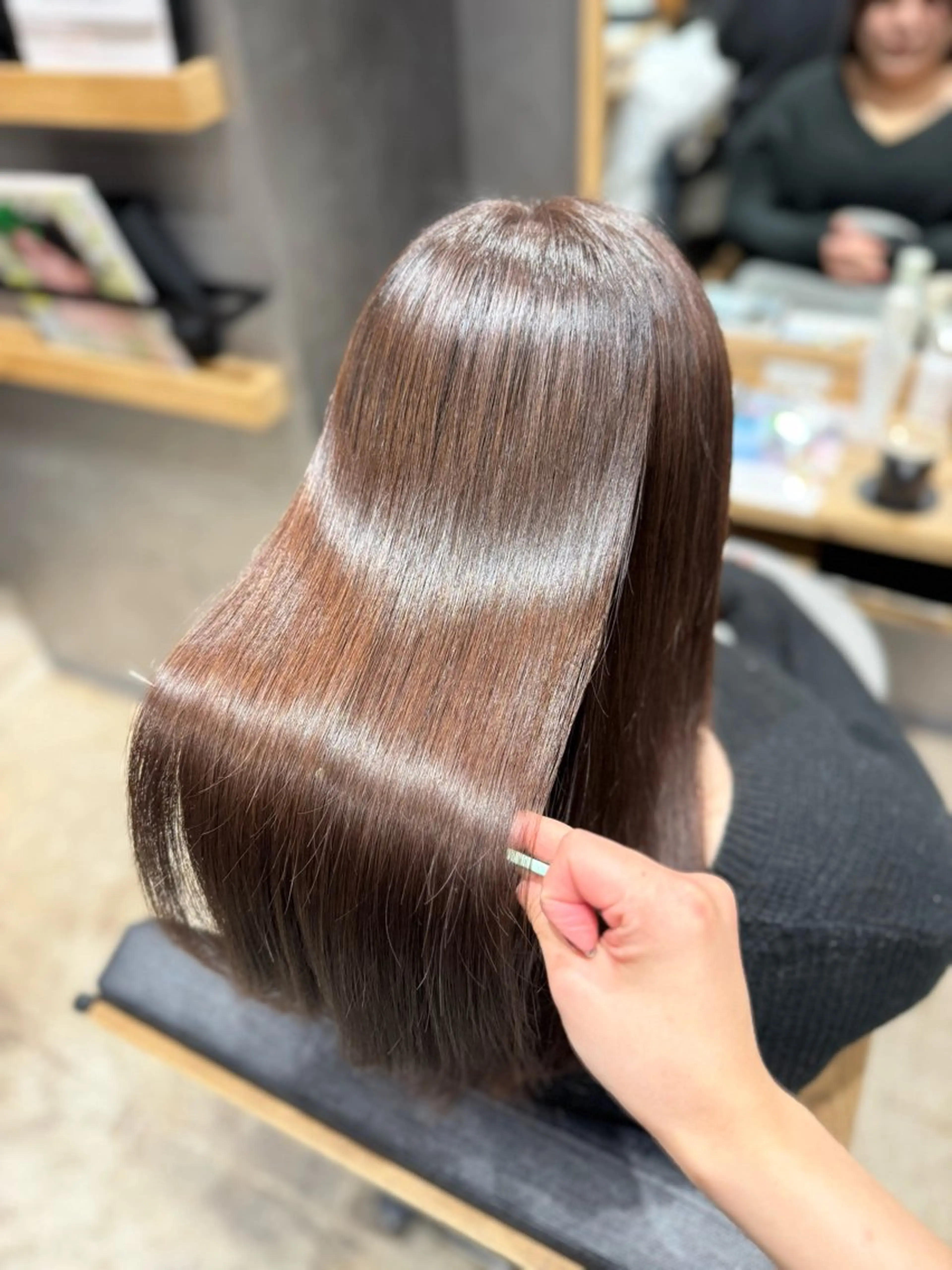 ミディアム パーマ 縮毛矯正 縮毛矯正 羽根 ひよりのヘアスタイル