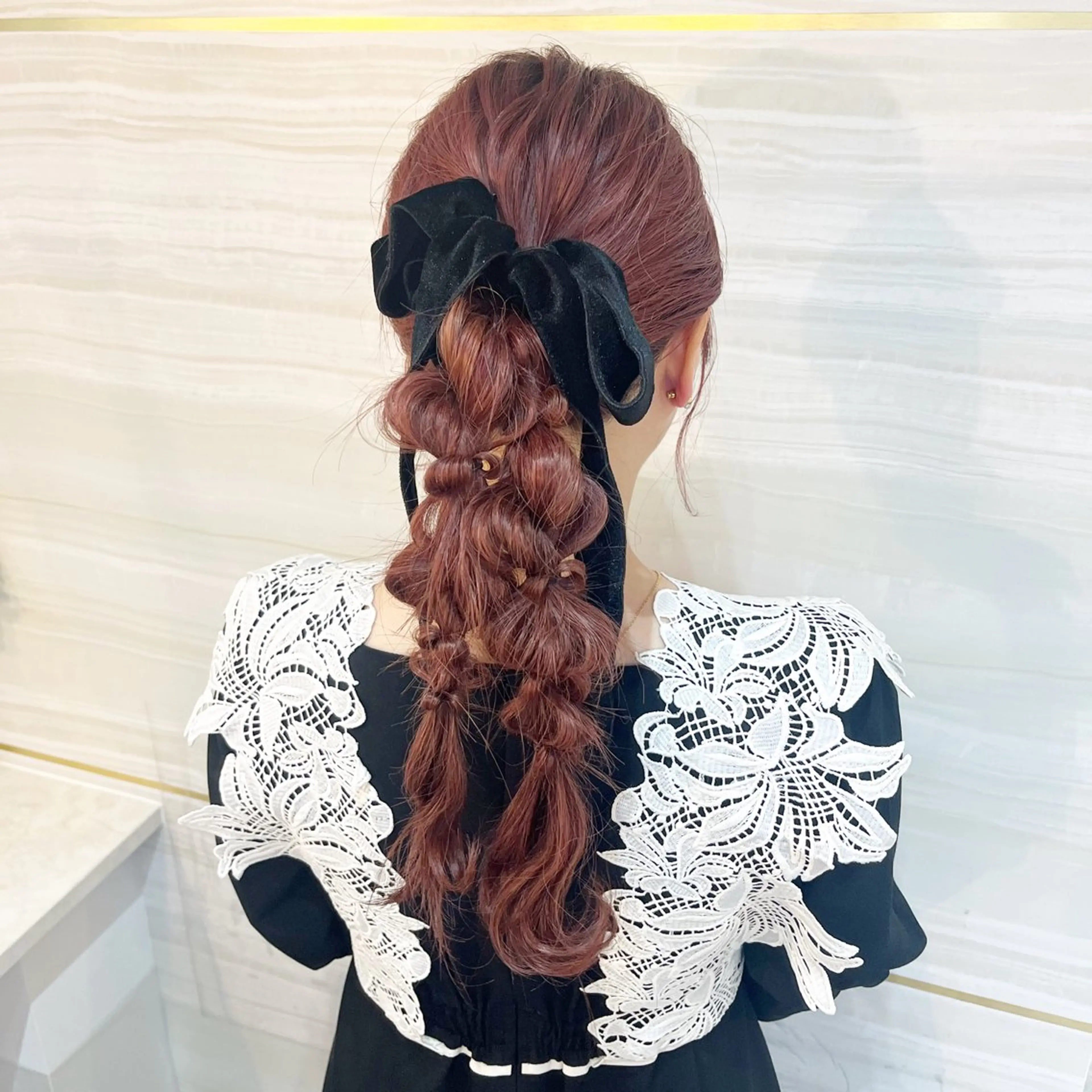 セミロング ヘアアレンジ 結婚式・ブライダル ヘアセット 🤍あみ🤍暗髪オリ ーブ特化🌿髪質改善のヘアスタイル