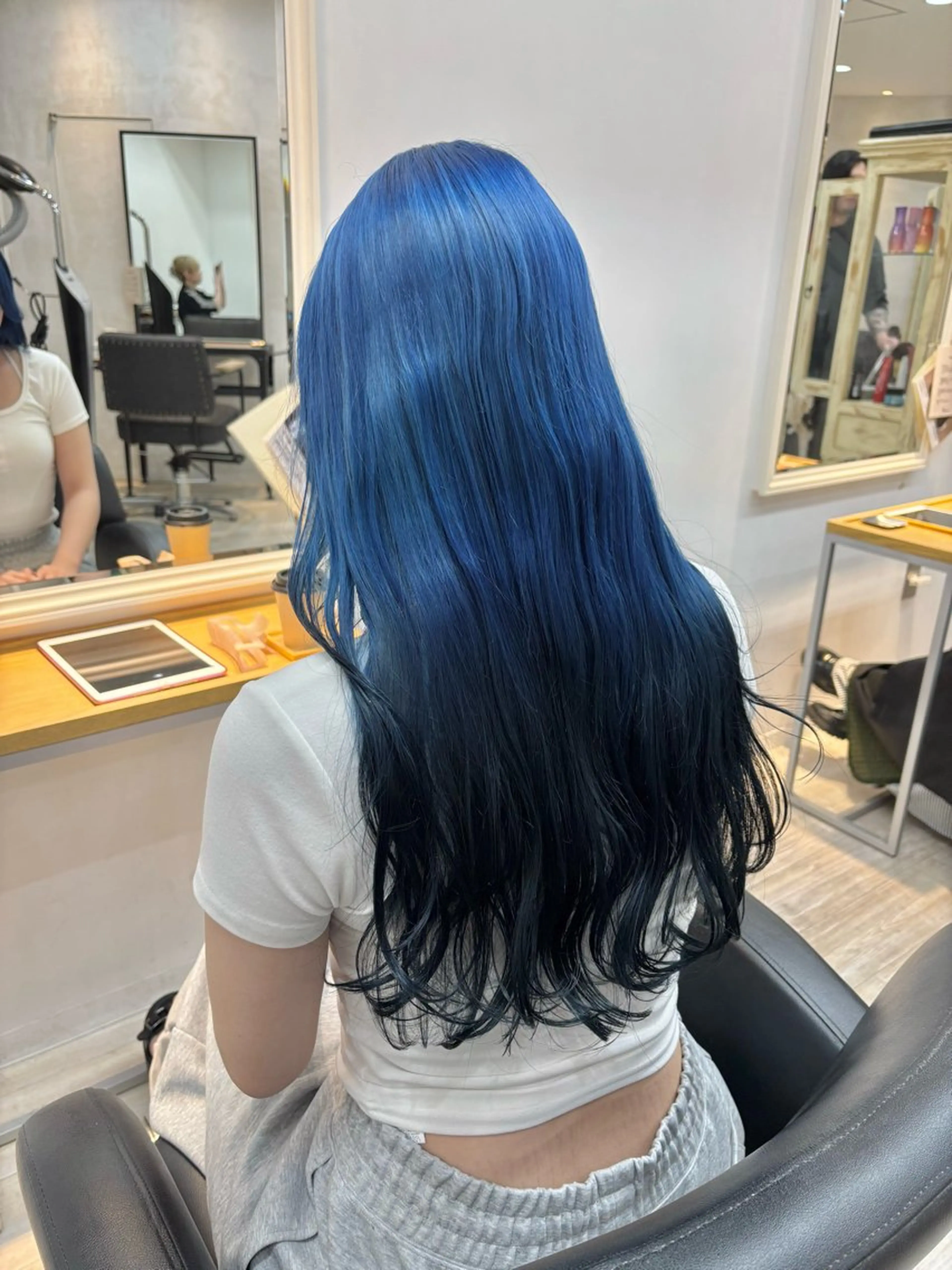 ロング カラー くさかみさき🌼暖色 /耳つぼ/オタク🌼のヘアスタイル