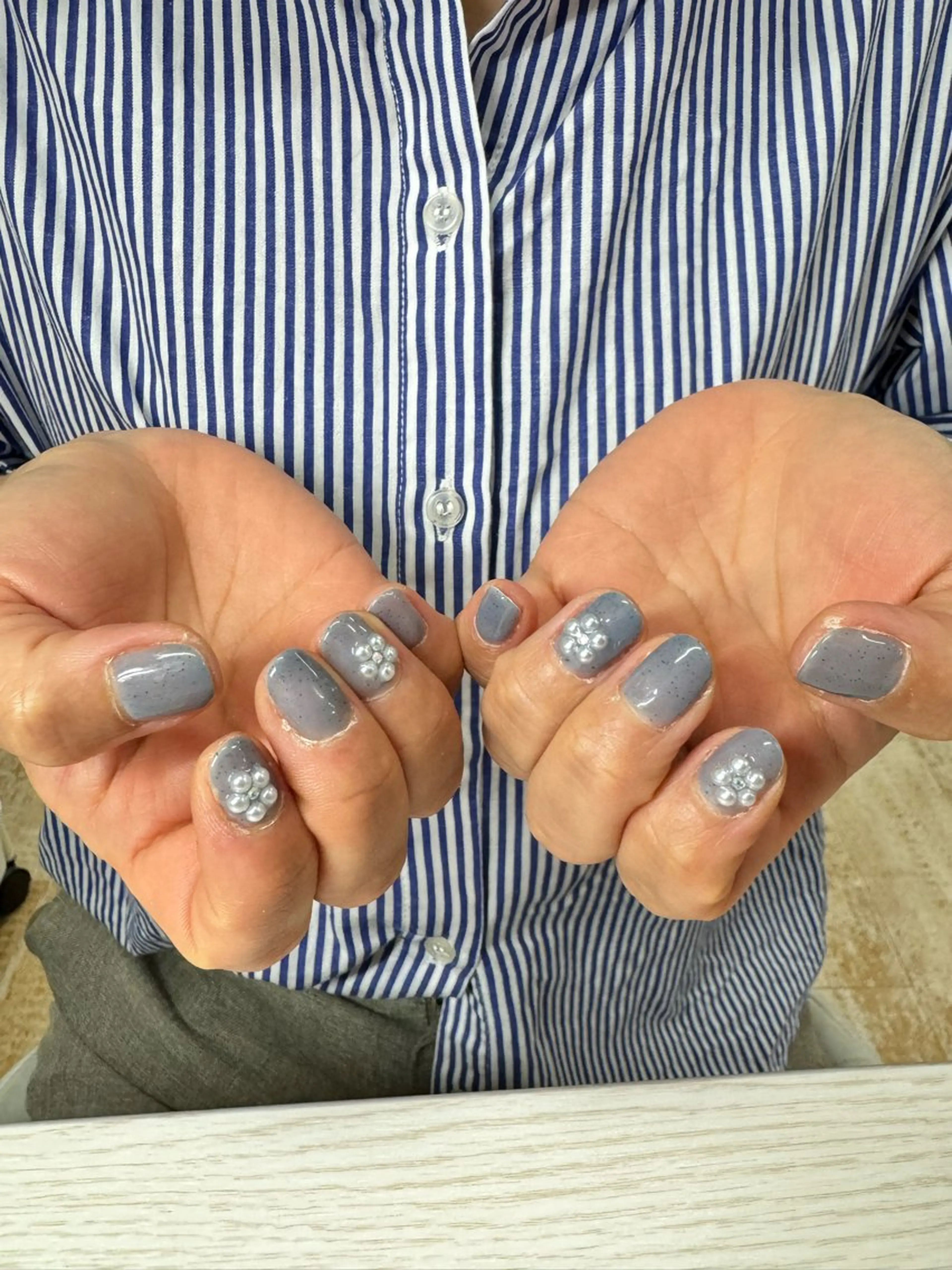 ネイル ジェルネイル VENUSBELT 杏のネイルデザイン