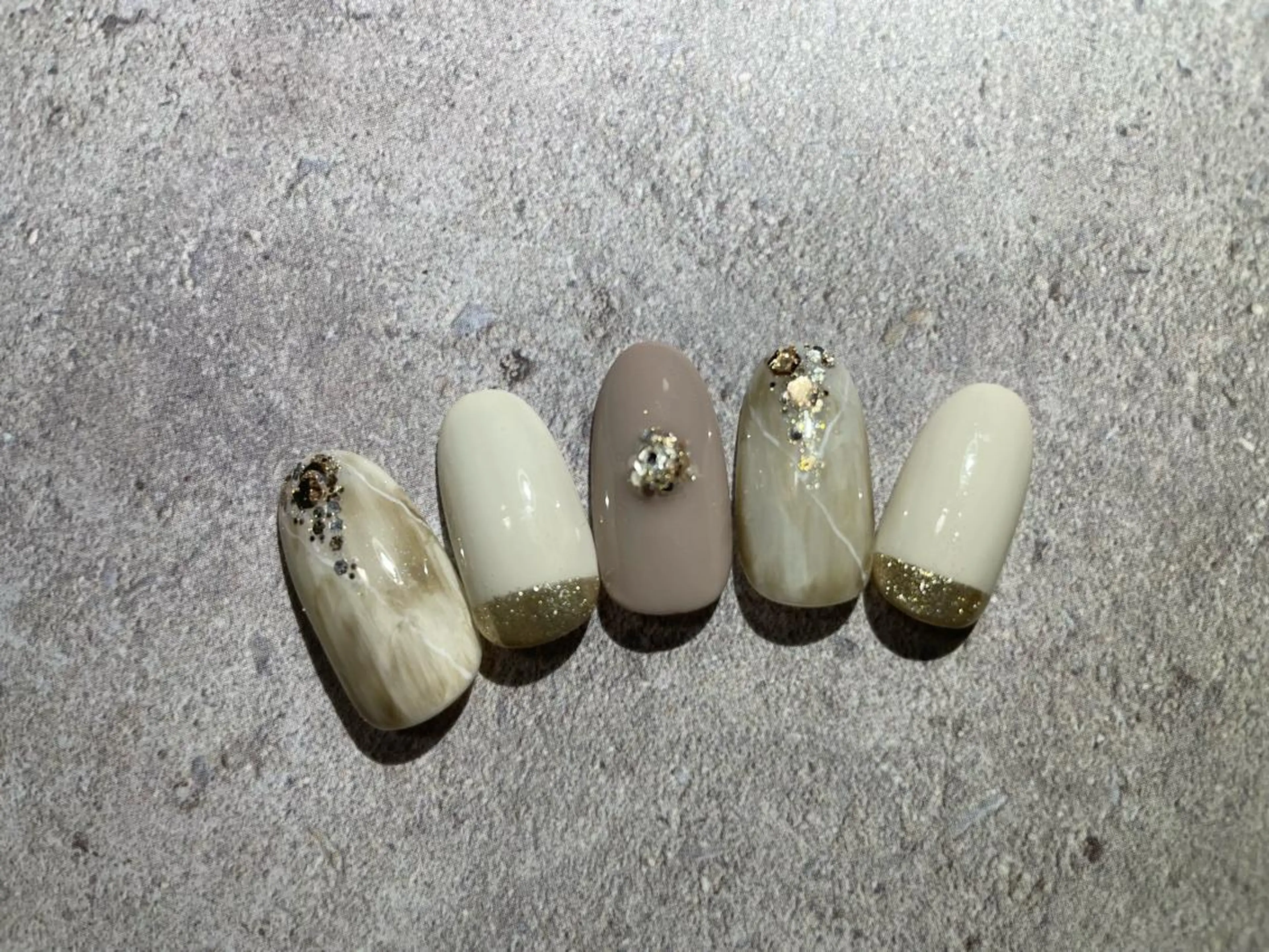 ネイル BLUE ROSE Nail所属・BELL.Salon Group Nailのネイルデザイン