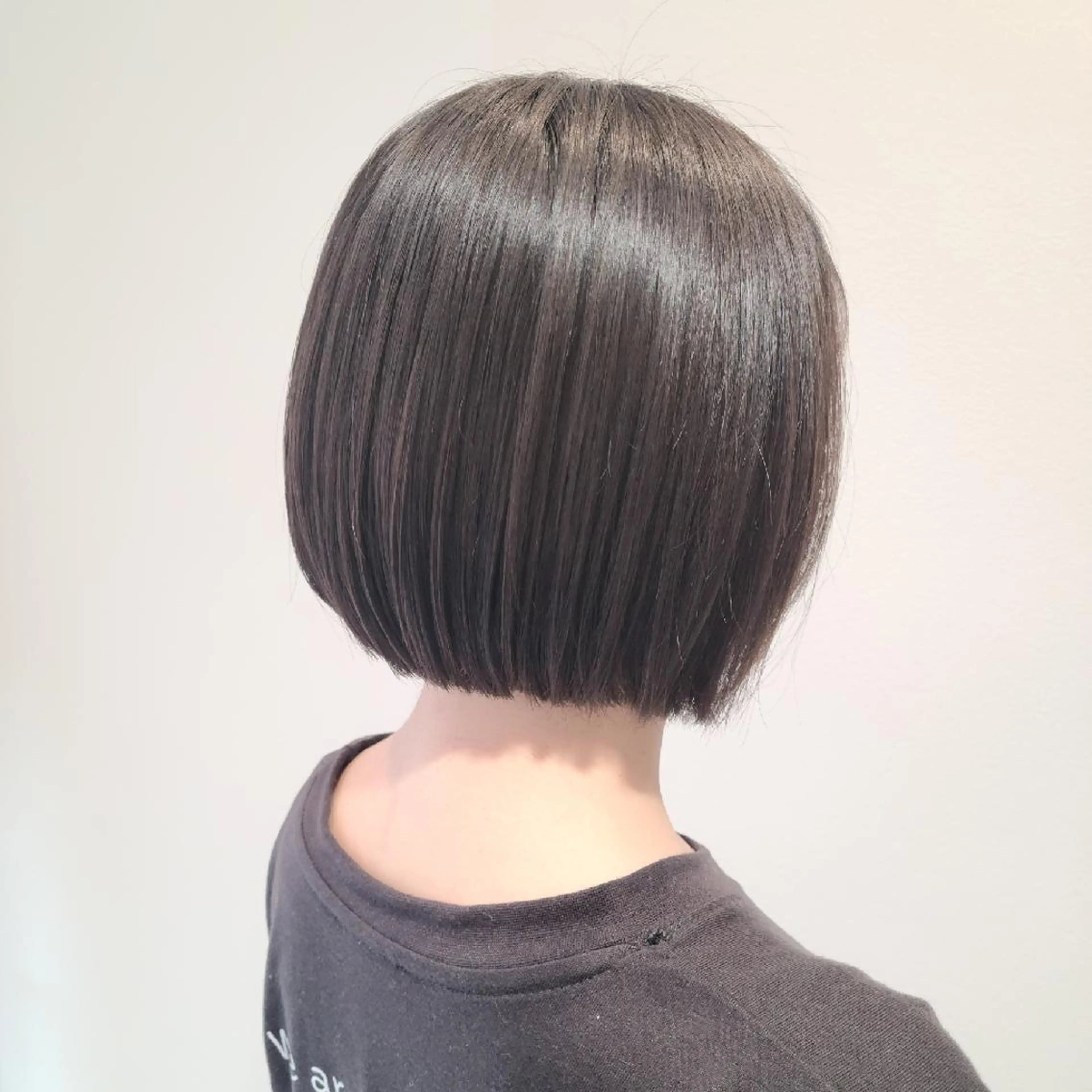 ミディアム ボブ 赤松 摩美のヘアスタイル