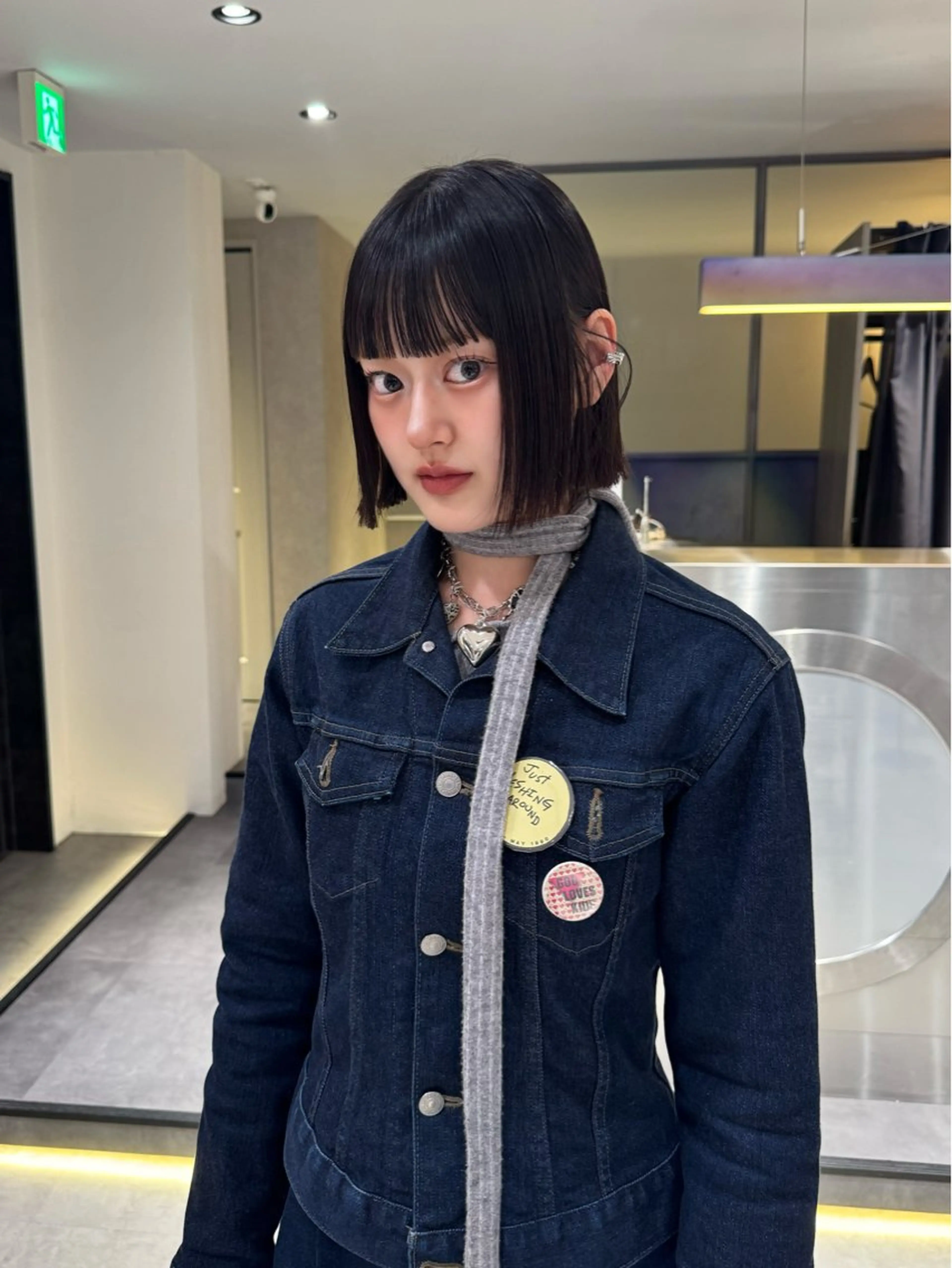 ショート ボブ カット YUI デザインカラーのヘアスタイル