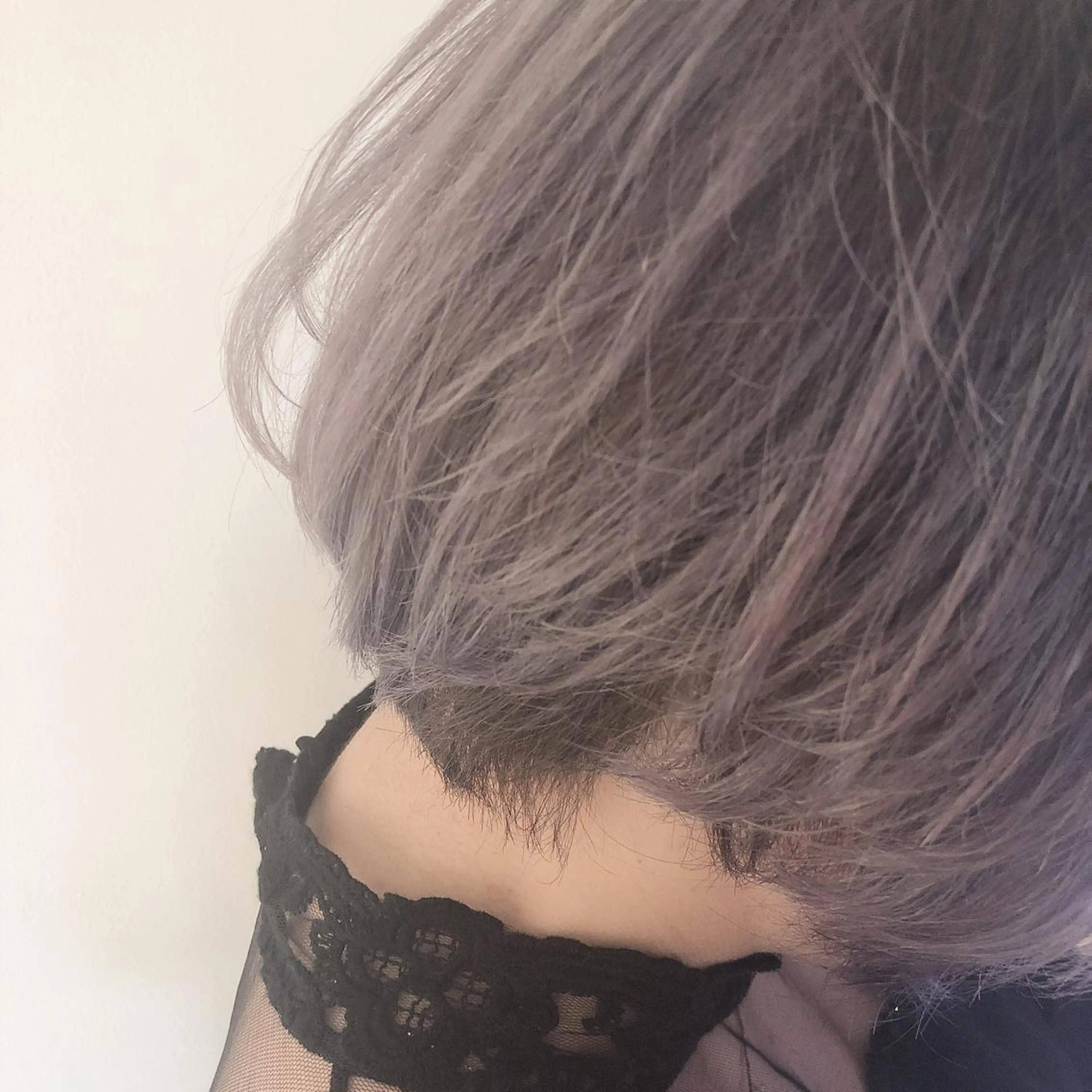 ショート カラー グレージュ パープルカラー カット ヘアカラー トリートメント 韓国hair ·͜· watanabeのヘアスタイル