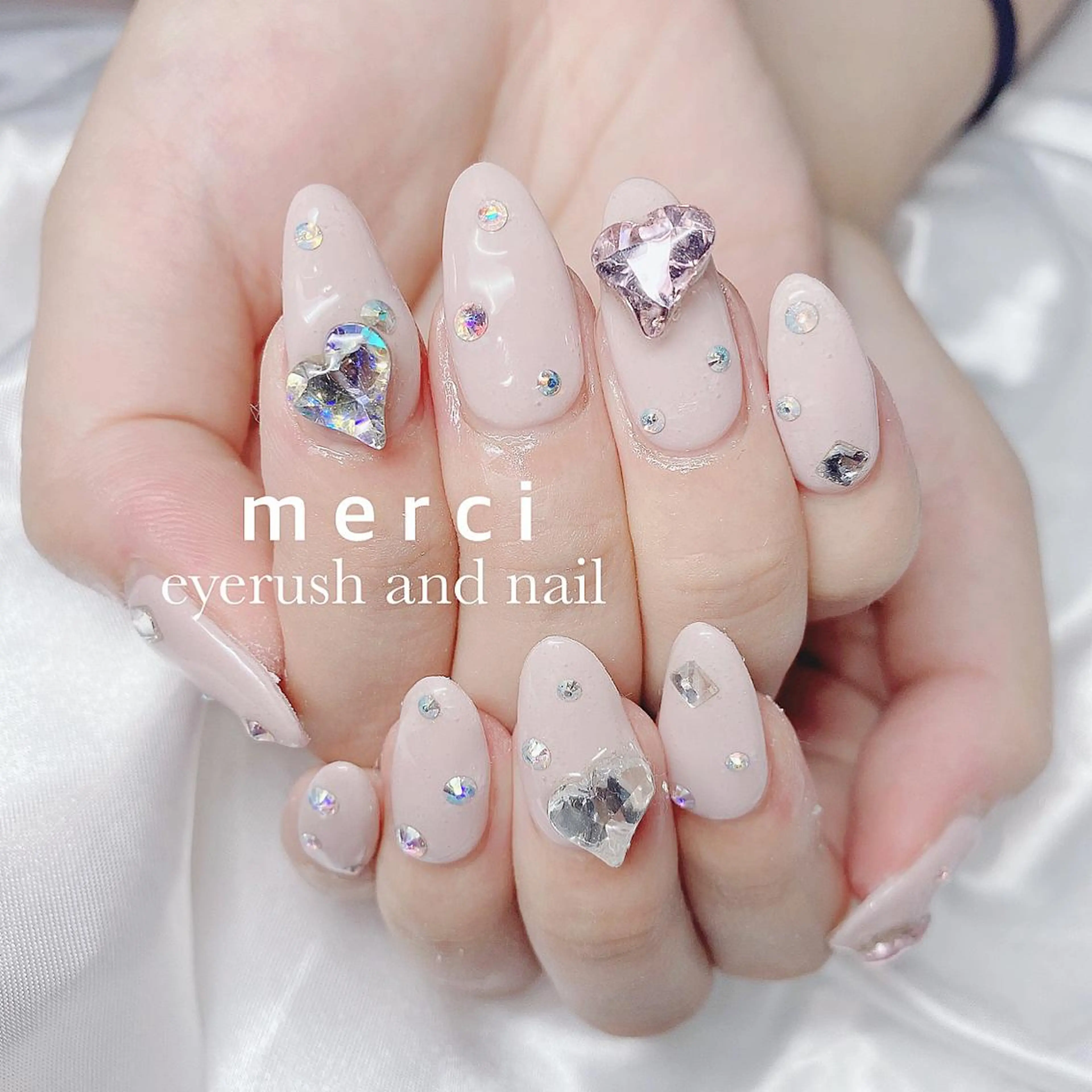 ネイル フラッシュネイル フットネイル フレンチネイル キラキラネイル 韓国ネイル merci nail所属・merci nailのネイルデザイン