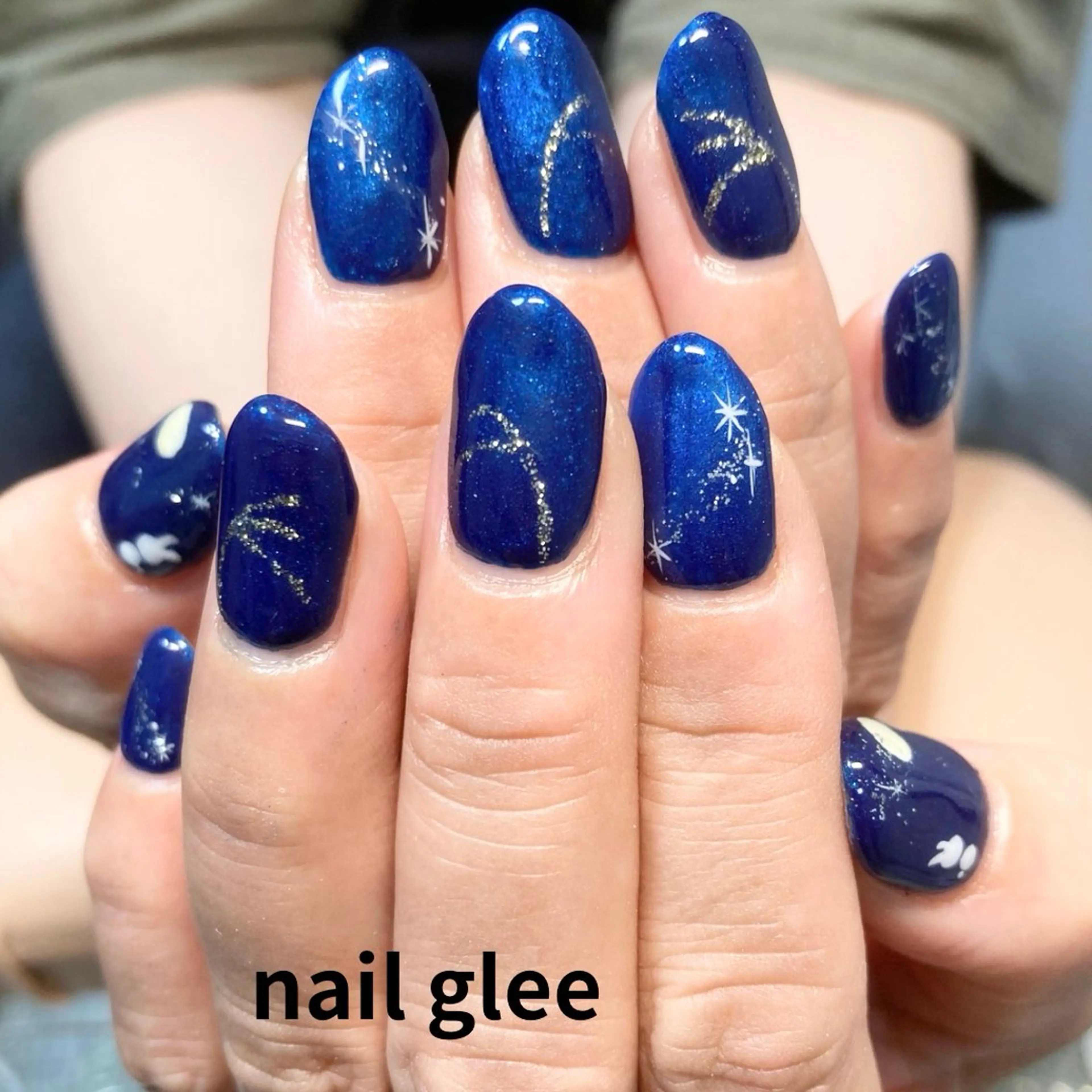 ミディアム ハンドネイル RISA nail gleeのネイルデザイン