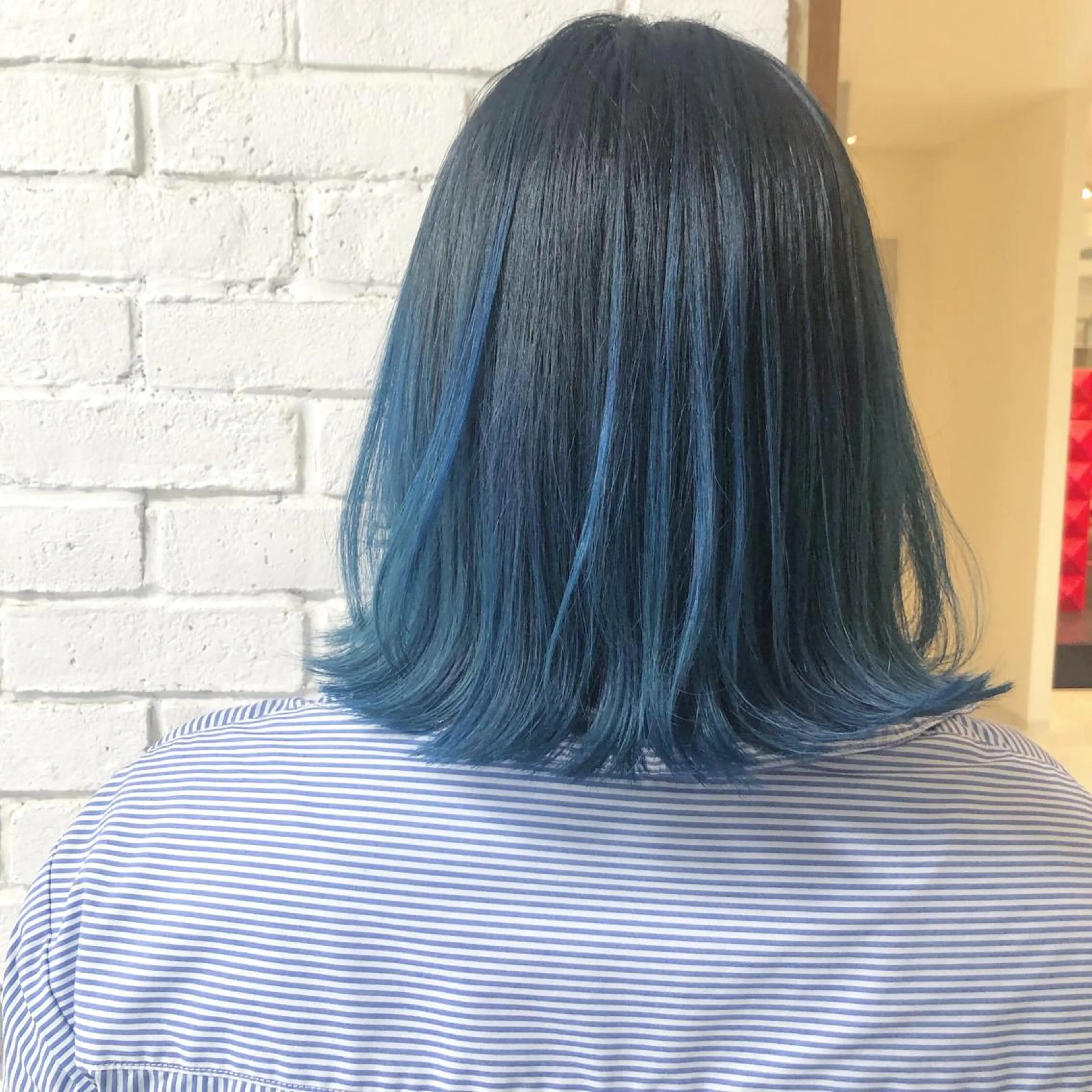 ミディアム カラー ブルーカラー ORIKA 美容室のヘアスタイル