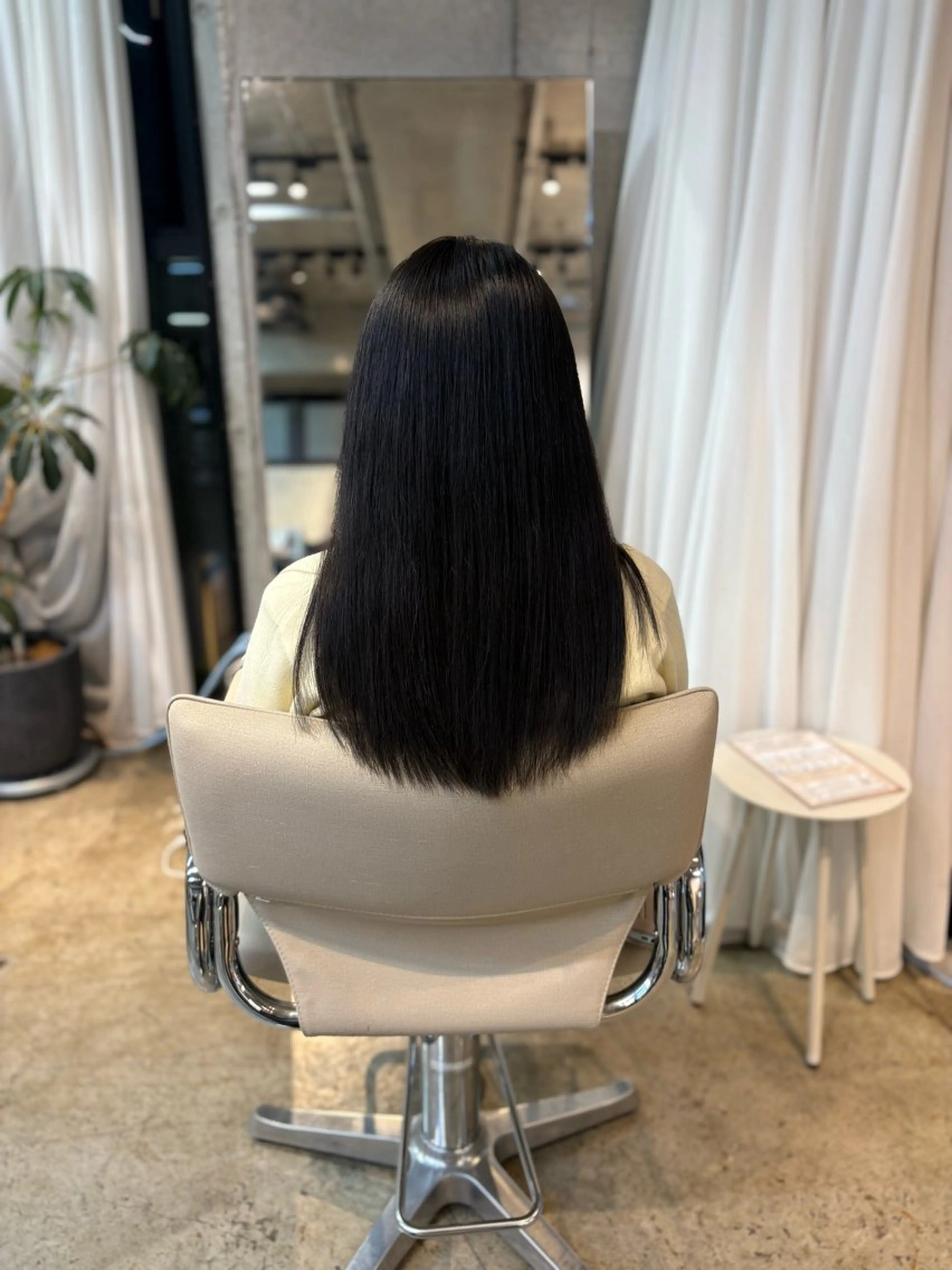 セミロング うる艶/透明感カラー 🐇🤍もものヘアスタイル