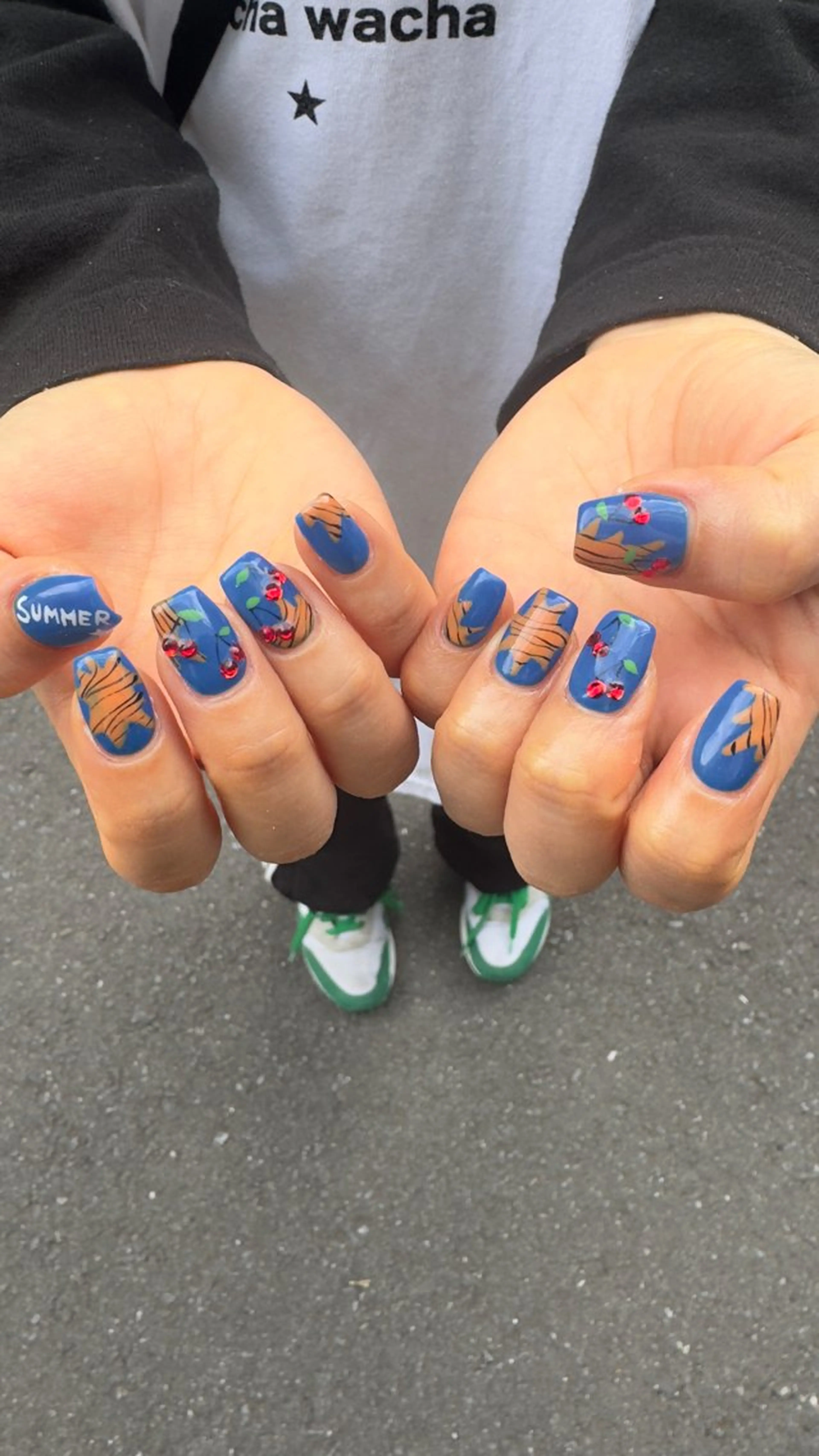 ネイル フラッシュネイル ホログラムネイル 韓国ネイル レース ラメ(グリッター) ハンドネイル MH_ Nailのネイルデザイン