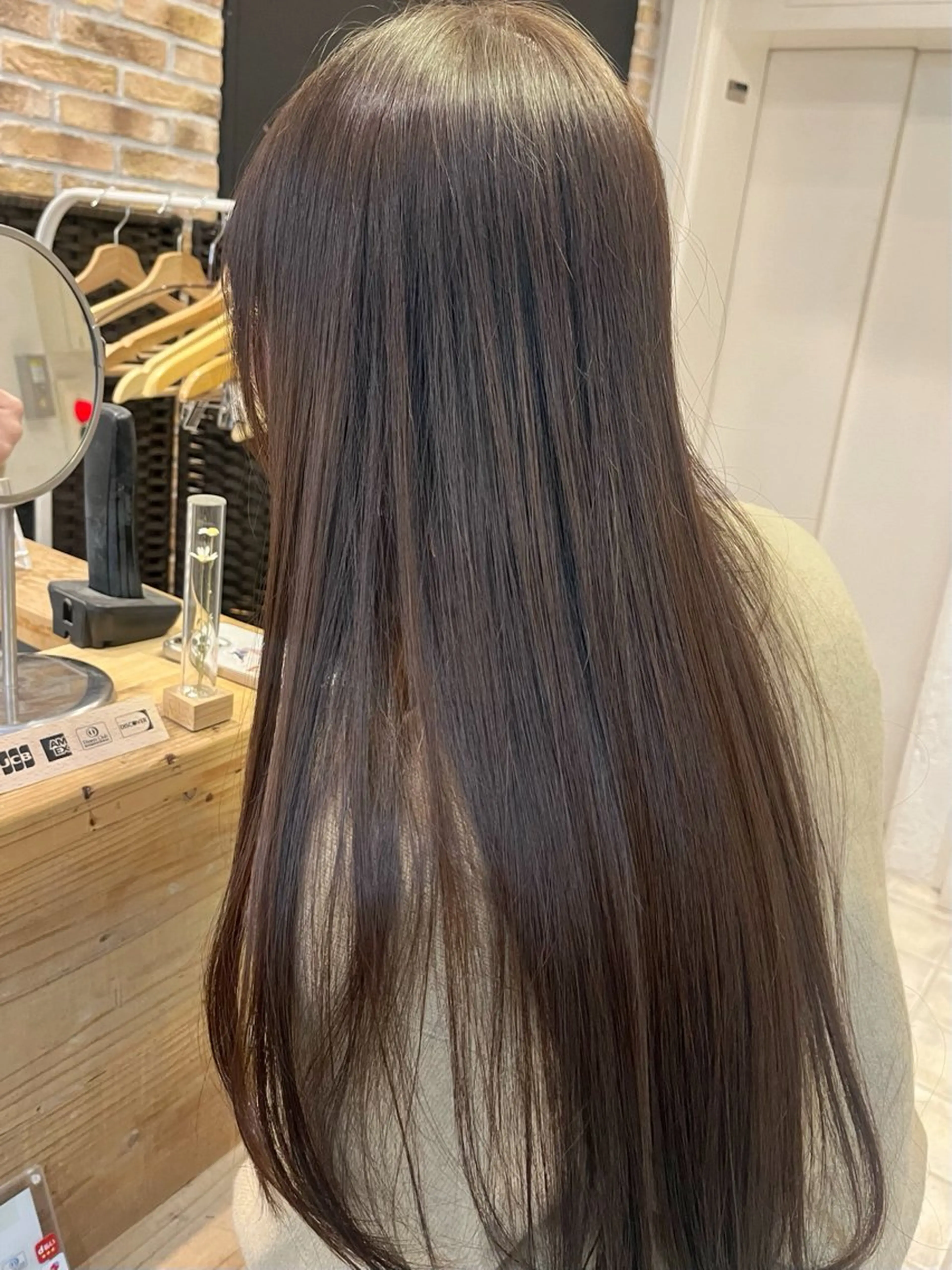 ロング カラー 透明感カラー オリーブカラー BOTTOMS所属・🎀渋谷/ minori🎀のヘアスタイル