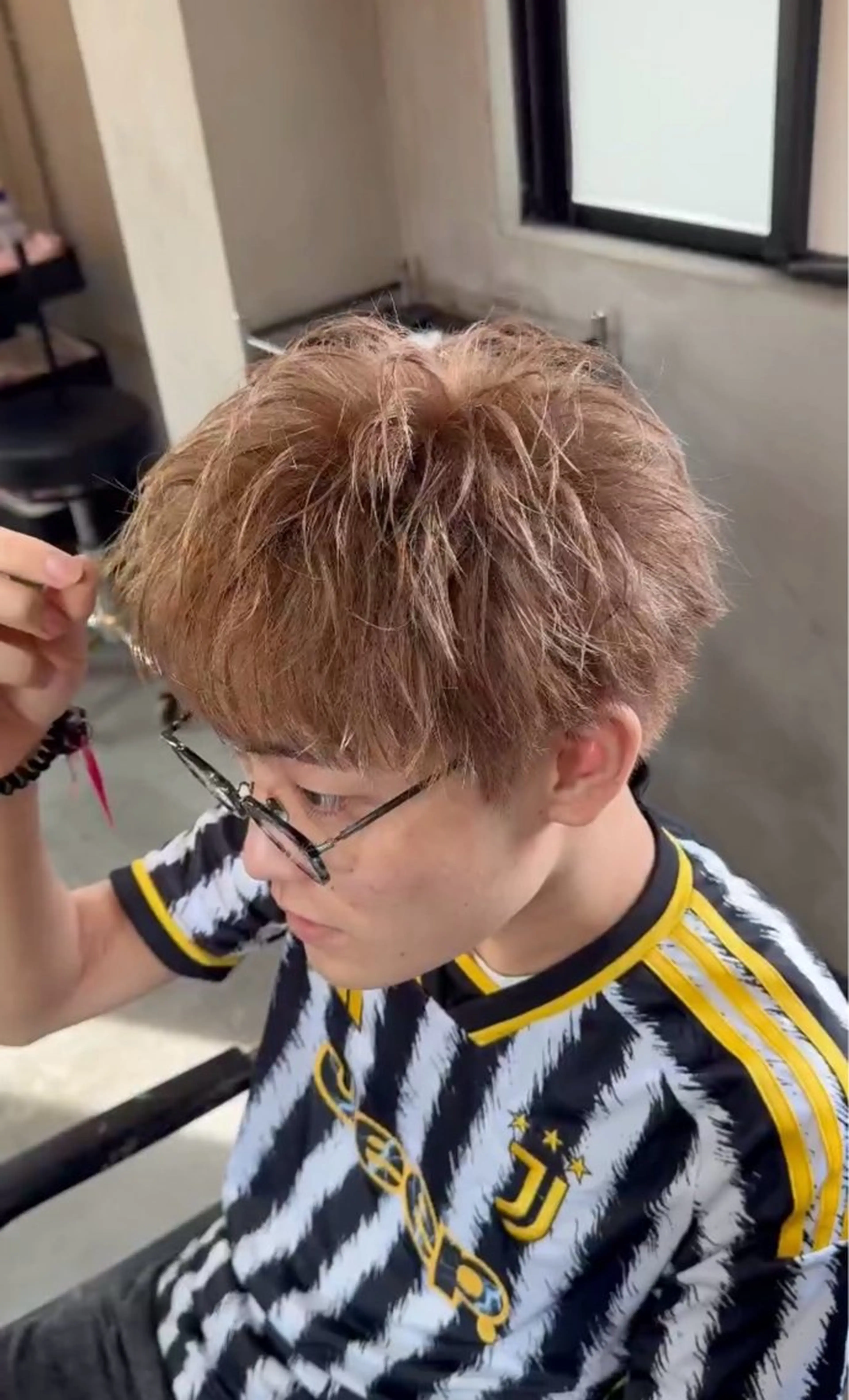 ショート カラー メンズ おがた たくむの眉毛・アイブロウイメージ