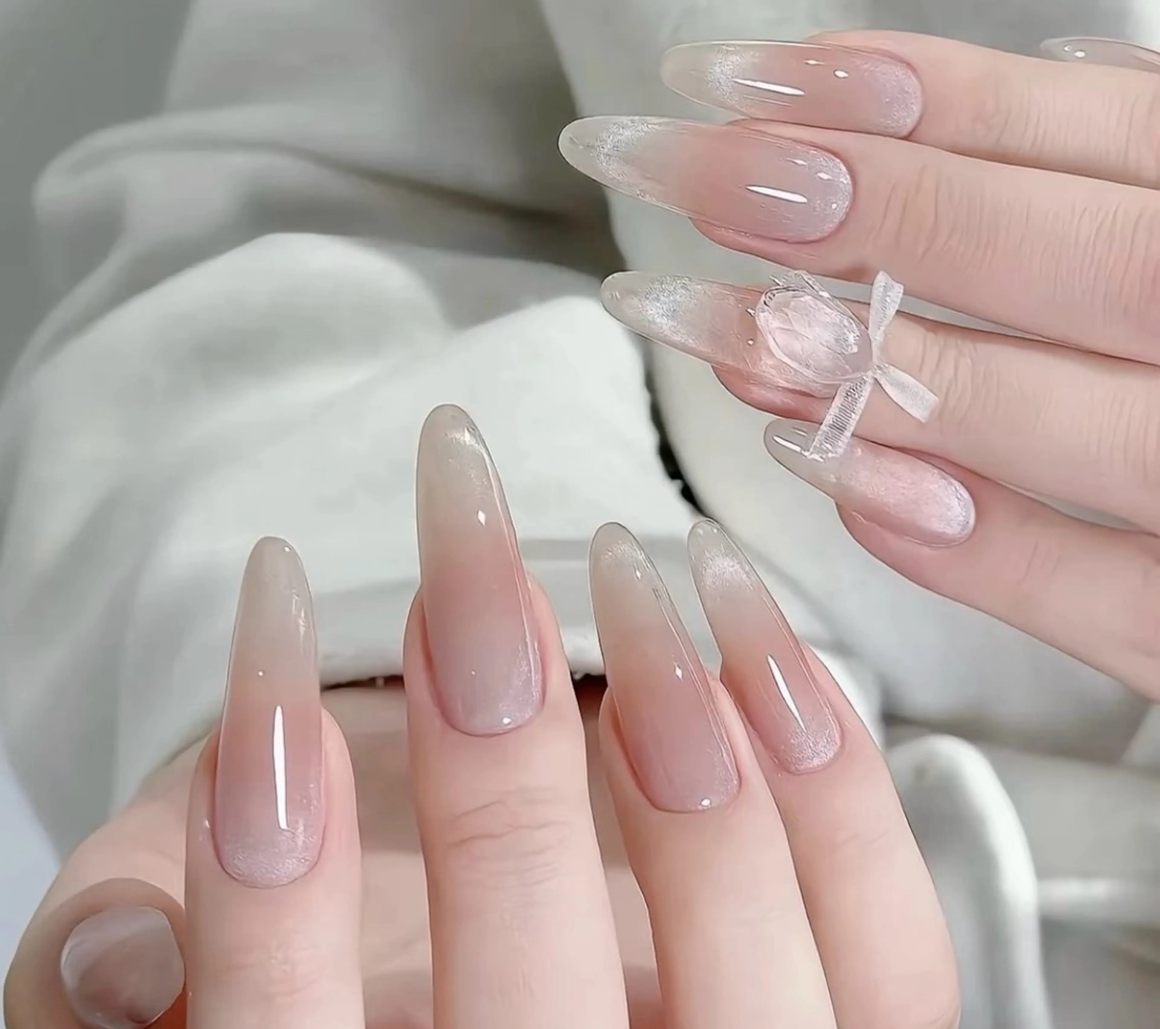 ネイル チークネイル 長さ出し フラワーネイル フレンチネイル ガーリー SunNail池袋駅 ワンホンネイルのネイルデザイン