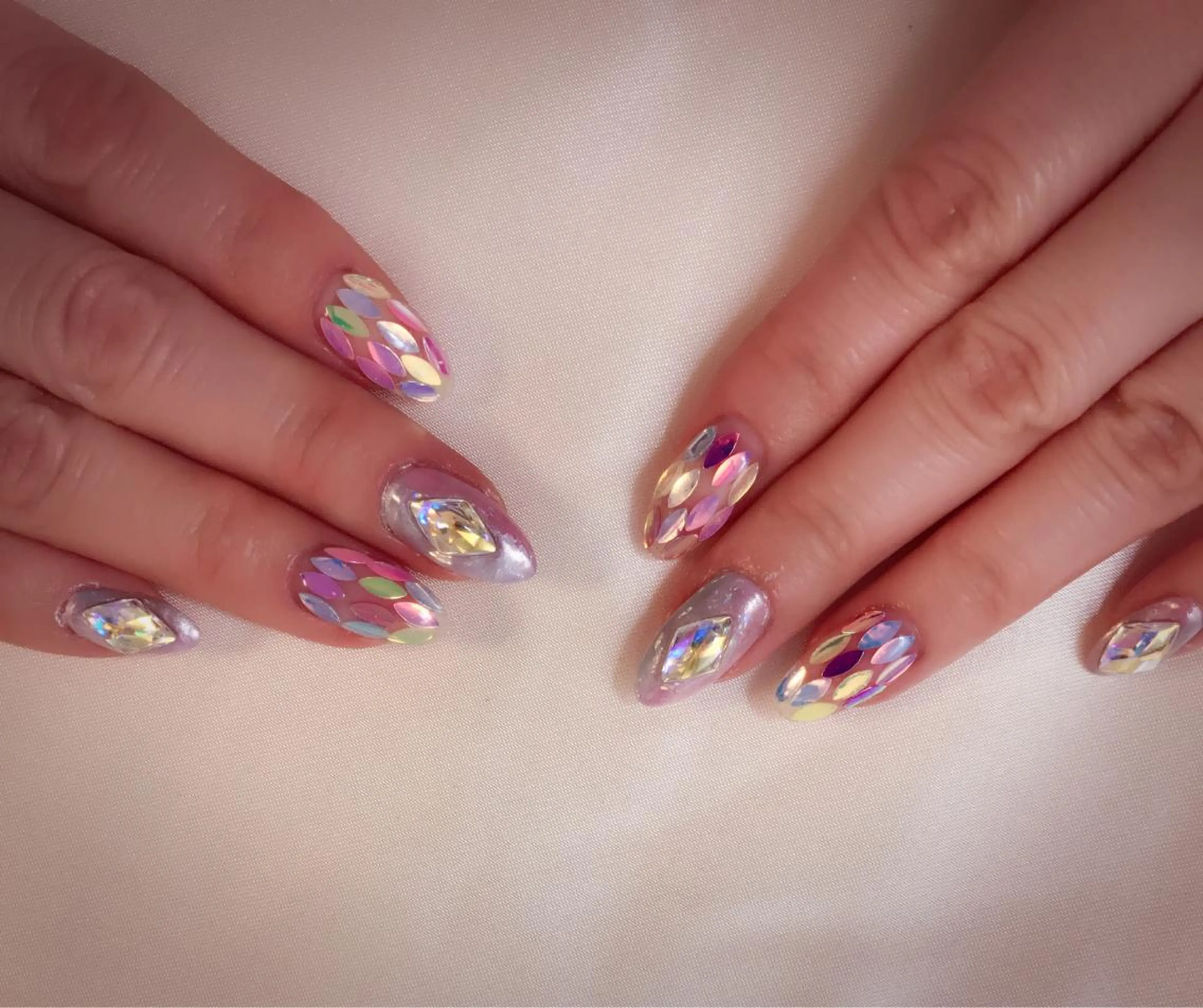ネイル ホログラムネイル nailartist lisaのネイルデザイン