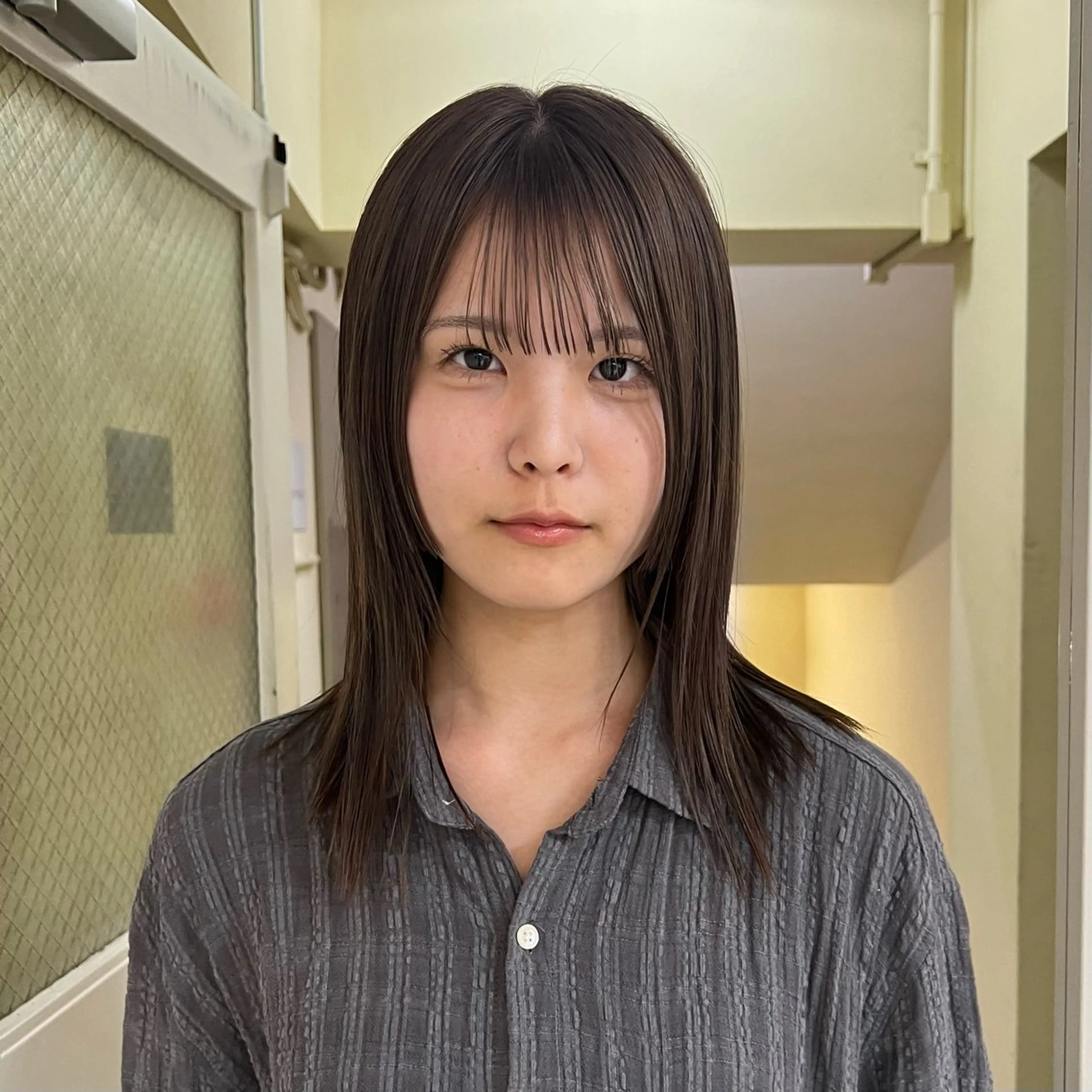 ミディアム カラー 透明感カラー グレージュ ヘアカラー マツウラ サキミのヘアスタイル