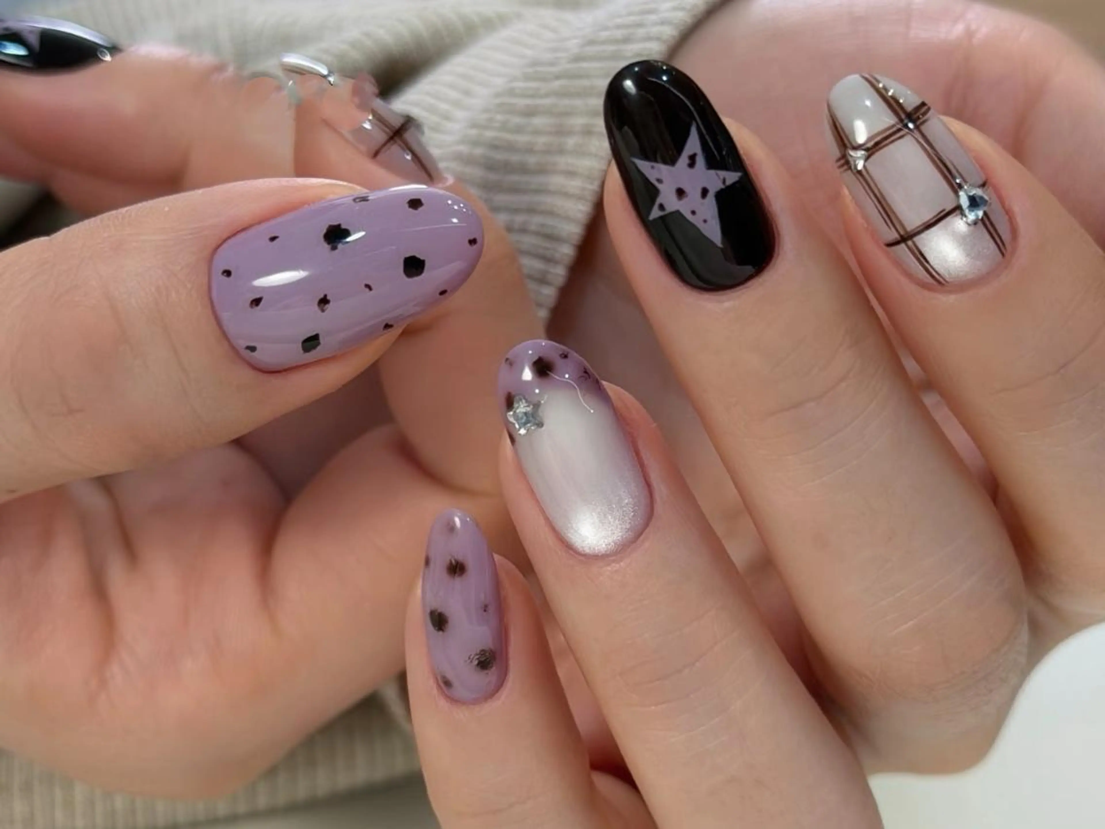 ネイル 新宿AOI フォルム重視のネイルデザイン