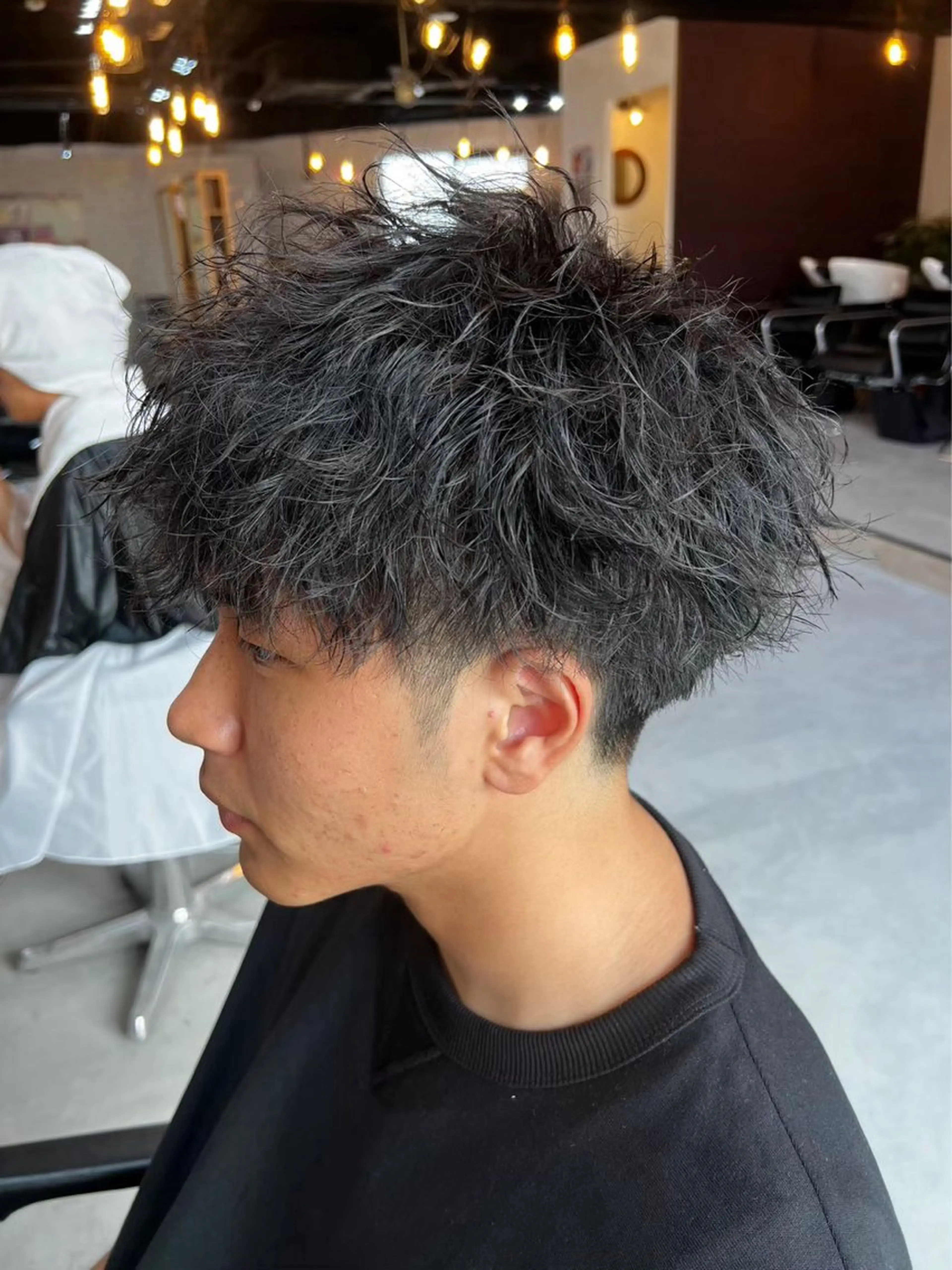 ショート パーマ メンズ おがた たくむの眉毛・アイブロウイメージ