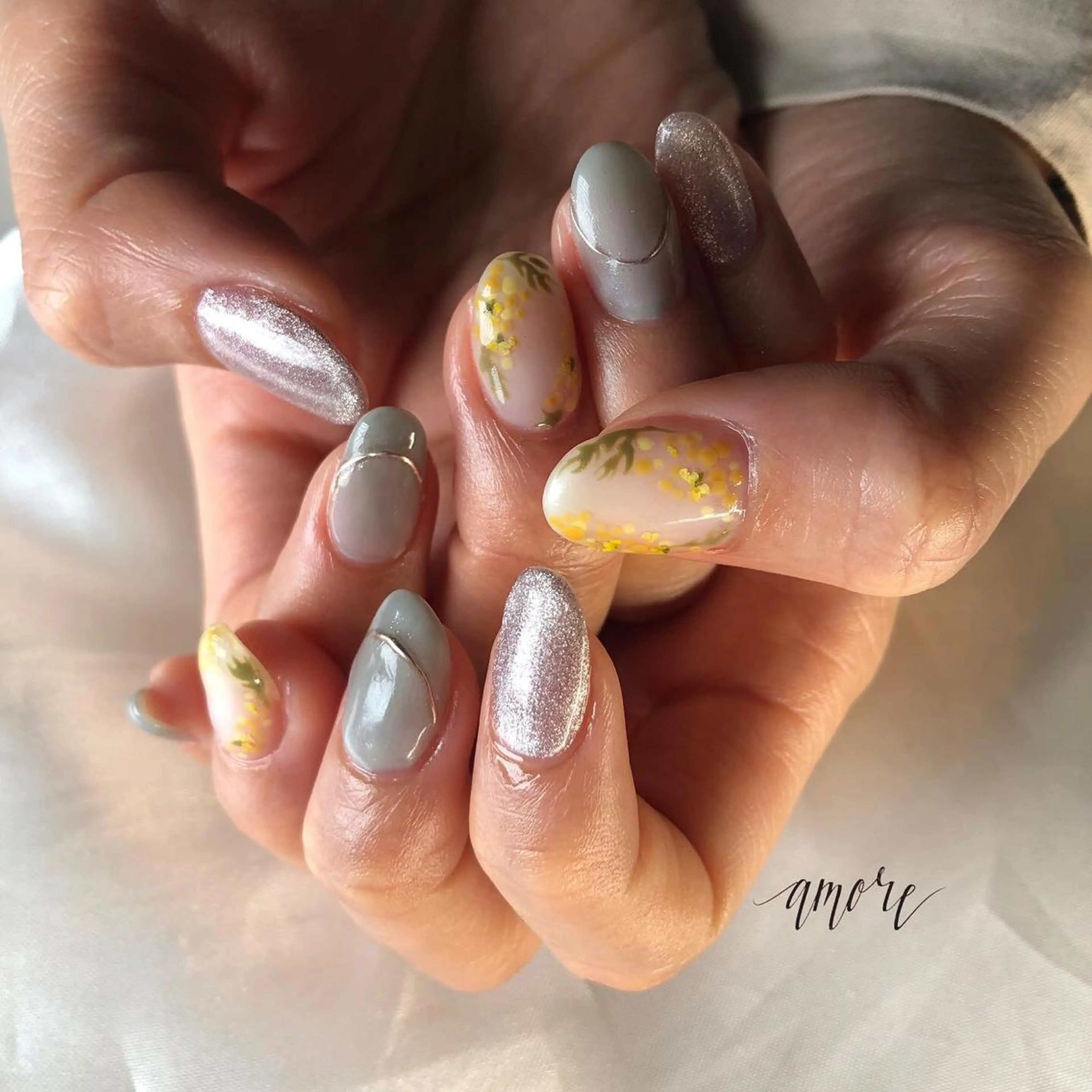 ネイル ジェルネイル 氷ネイル・うるうるネイル マグネットネイル ミラーネイル ニュアンスネイル You kyehwaのネイルデザイン