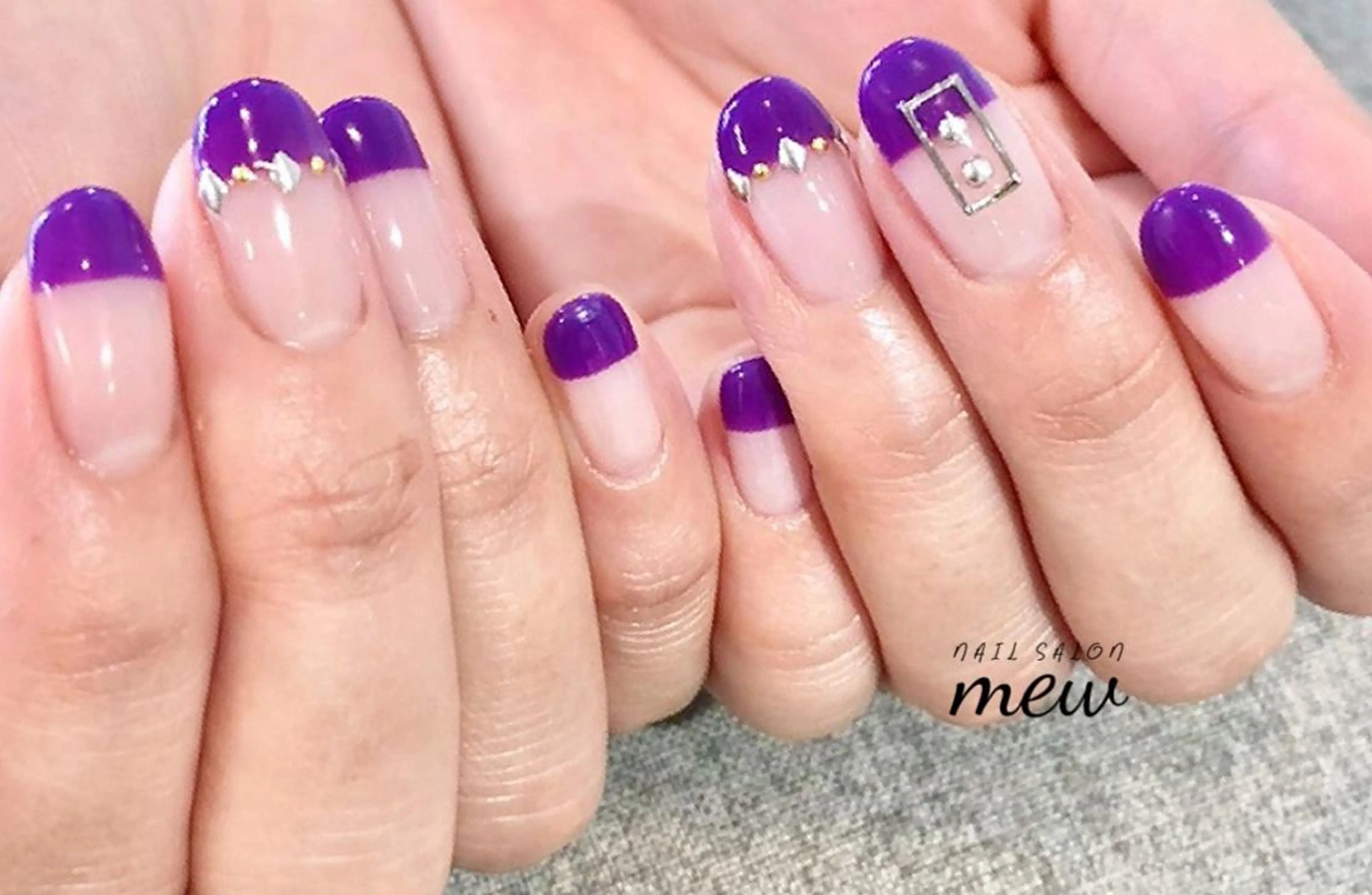 ネイル フレンチネイル ゴールド パープル シンプルネイル スクエアネイル Nail salon mewのネイルデザイン