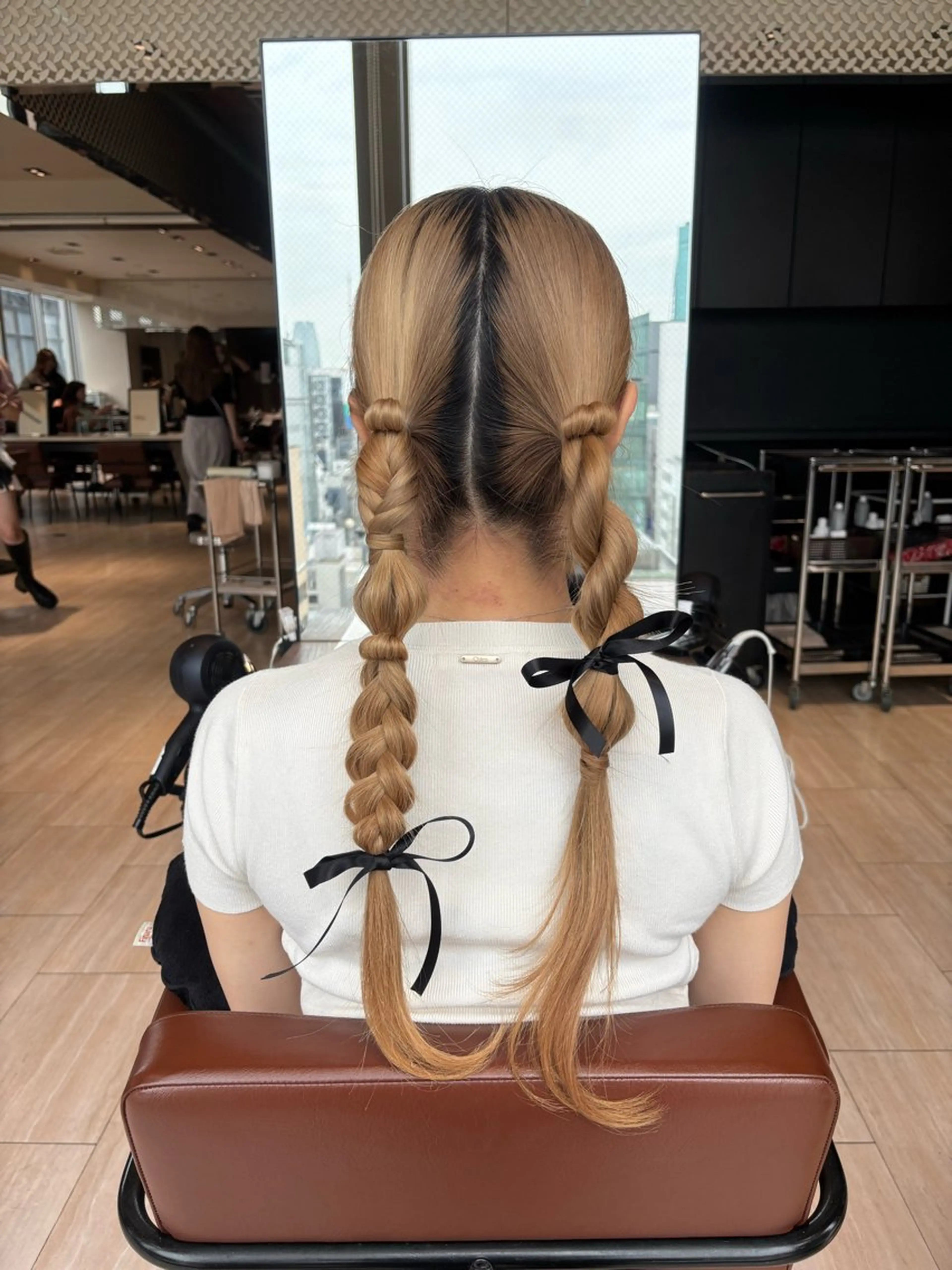 セミロング ヘアアレンジ ヘアセット 穂積 未優のヘアスタイル