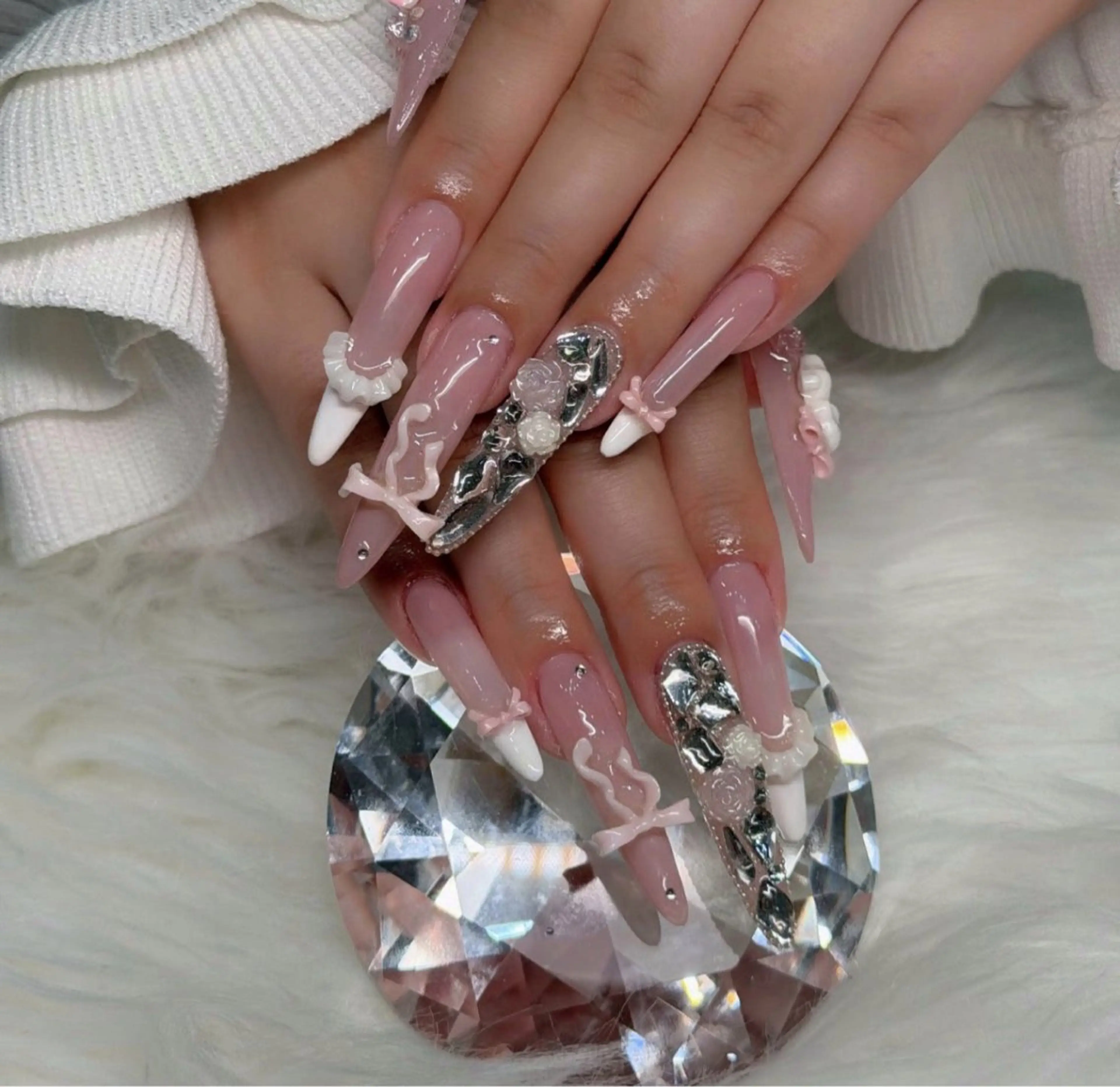 ネイル 長さ出し フレンチネイル 韓国ネイル レース マグネットネイル 高橋 ユキのネイルデザイン