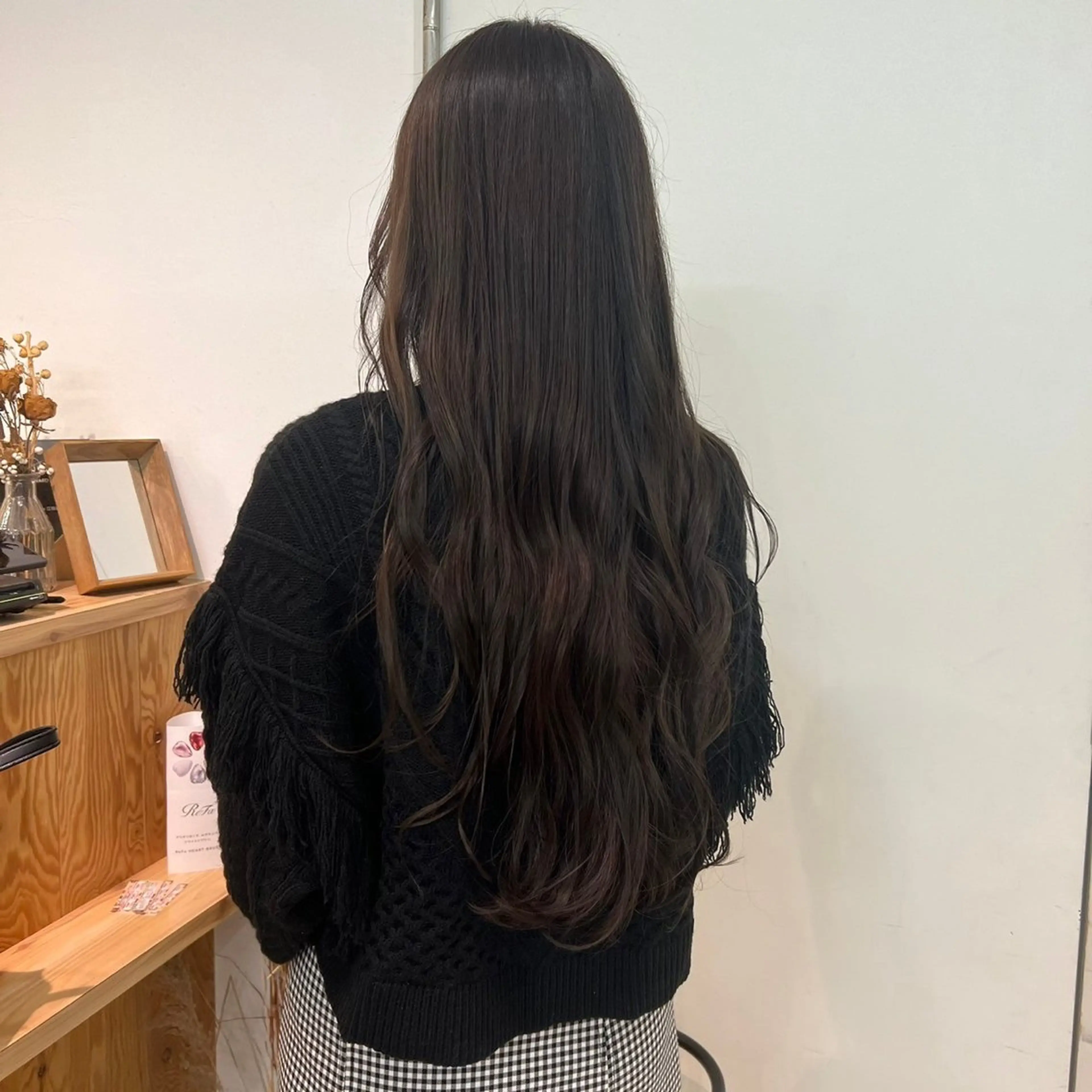 ロング カラー アッシュ 透明感カラー トリートメント 室谷 ゆりあのヘアスタイル