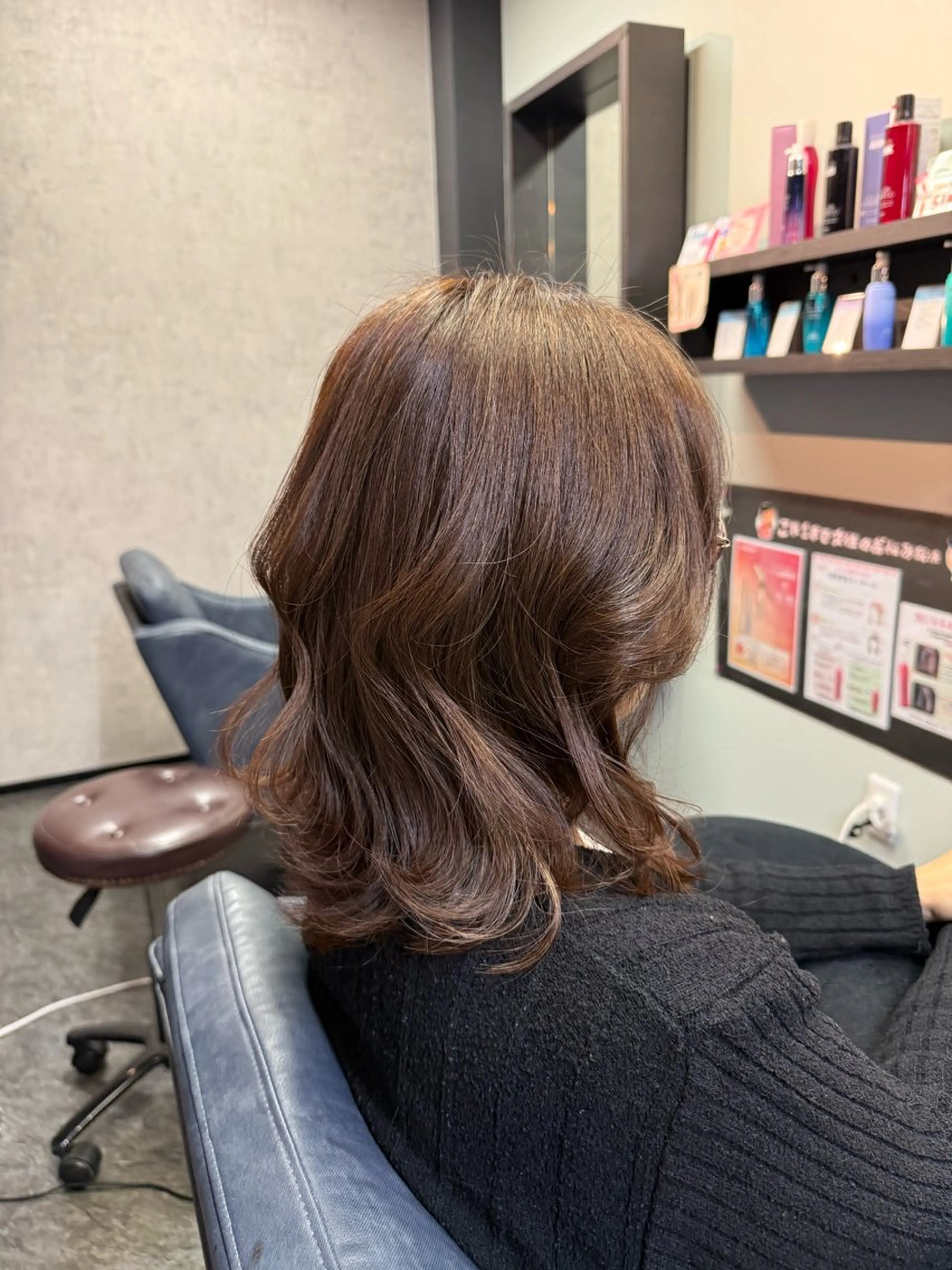 ミディアム ヘアカラー 奴賀 詩のヘアスタイル