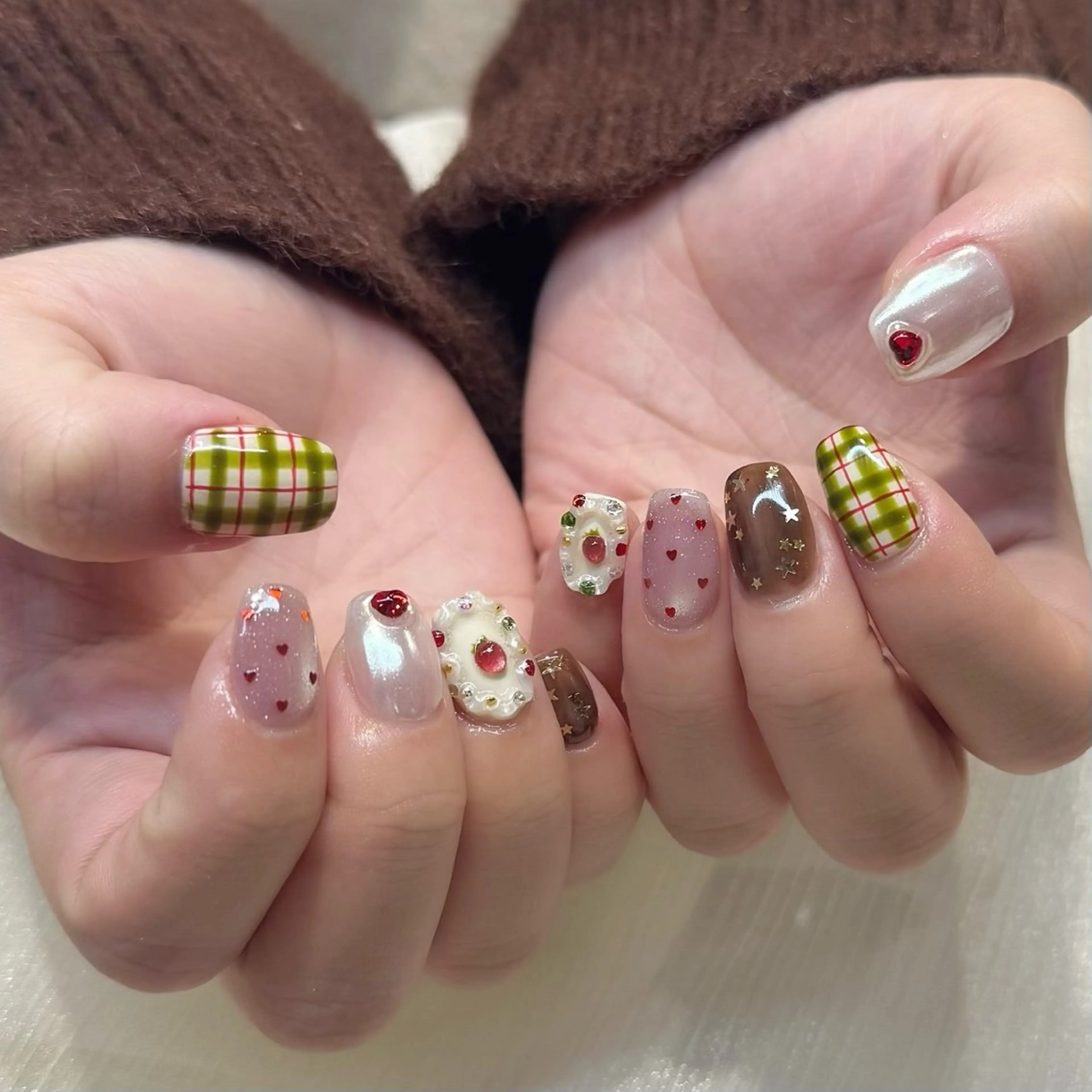 ネイル ハンドネイル 新井 ひなののネイルデザイン