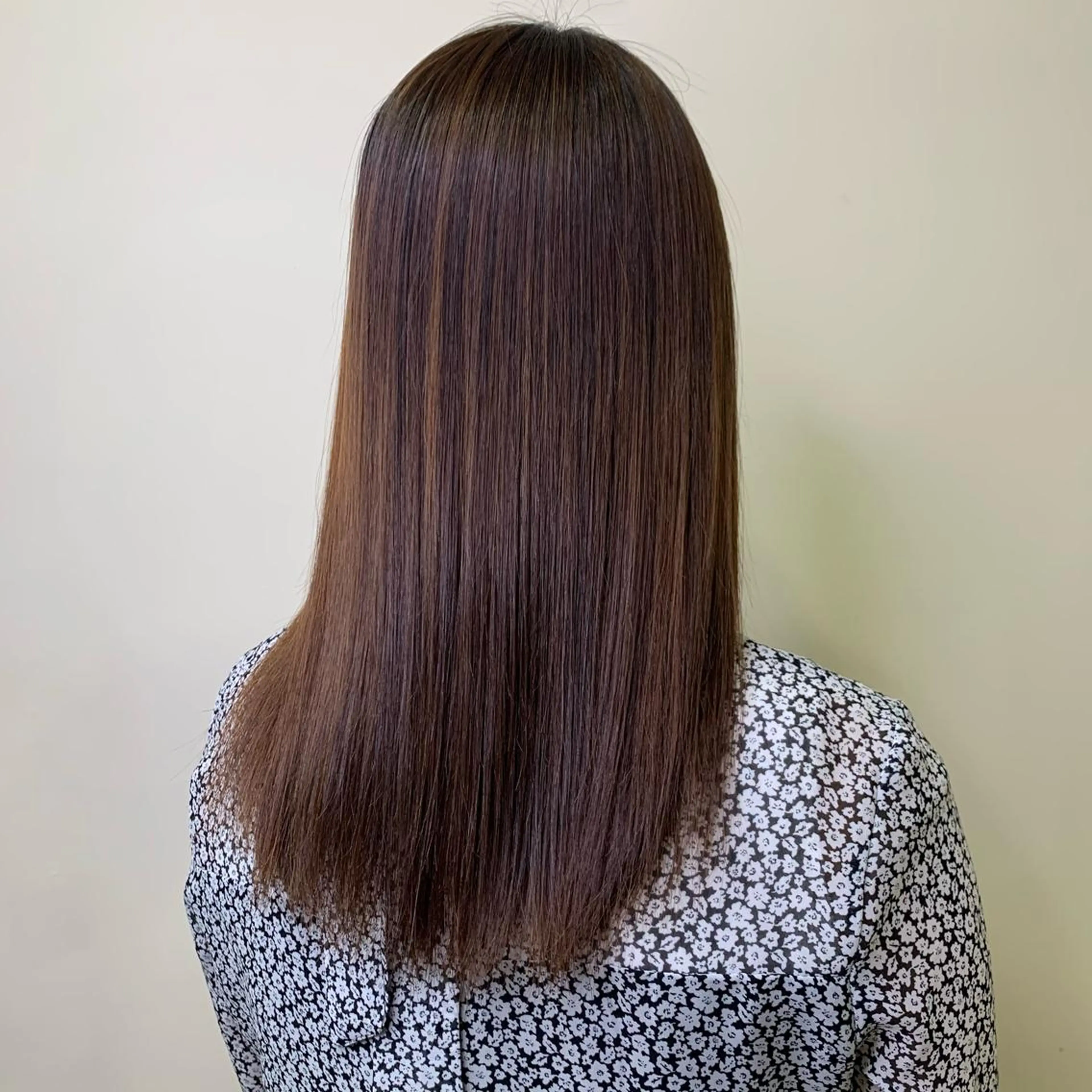 セミロング パーマ セミロングパーマ ストレートパーマ 染矢 優希のヘアスタイル