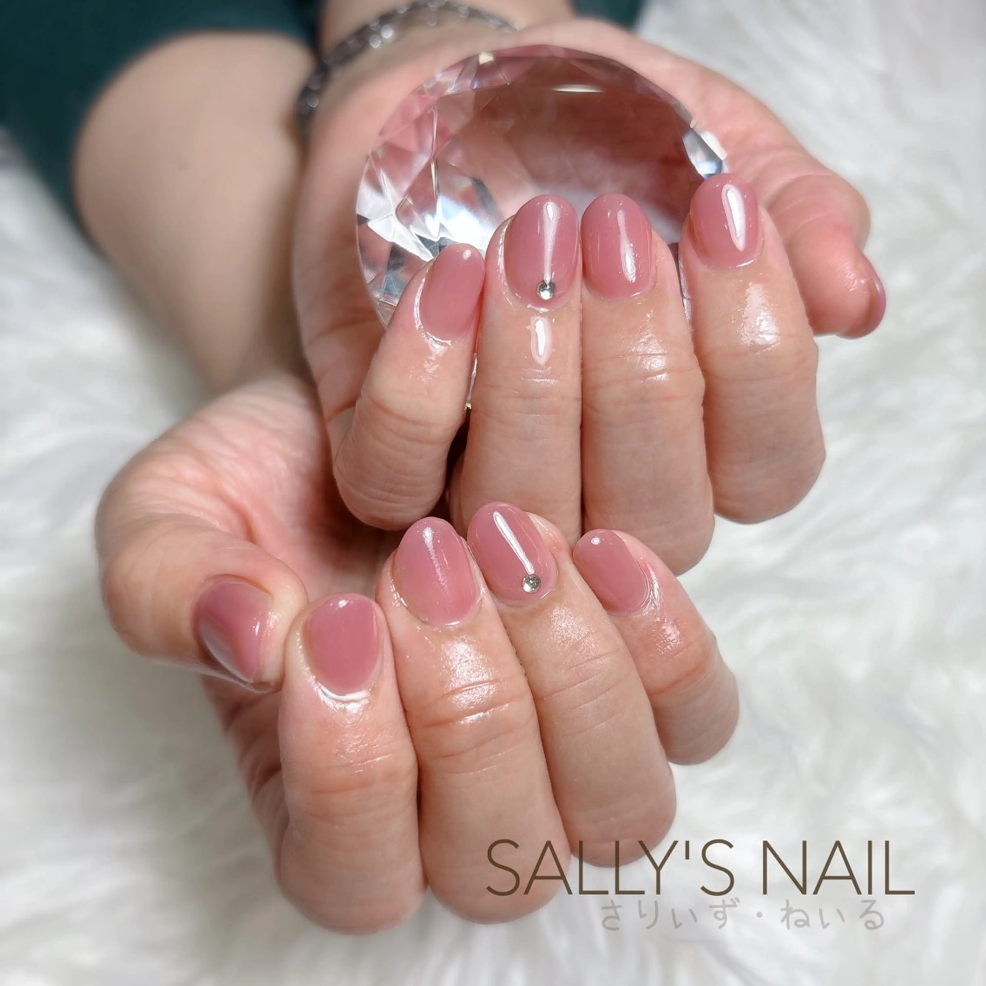 ショート 野村 リサのネイルデザイン