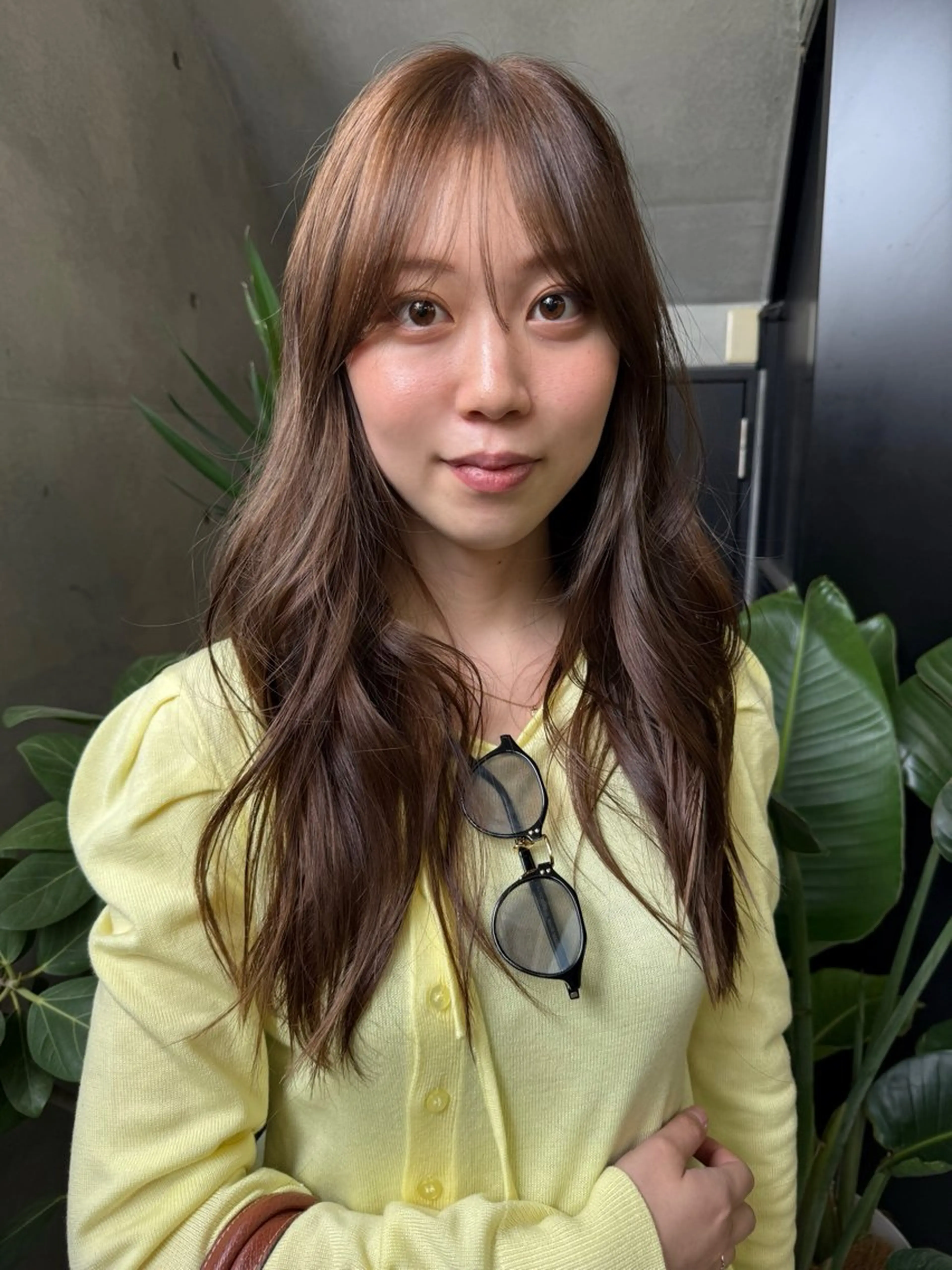 ロング アッシュ アッシュブラウン ハッシュカット かきあげバング レイヤーカット レイヤーカット\ウル フ　chinatsuのヘアスタイル