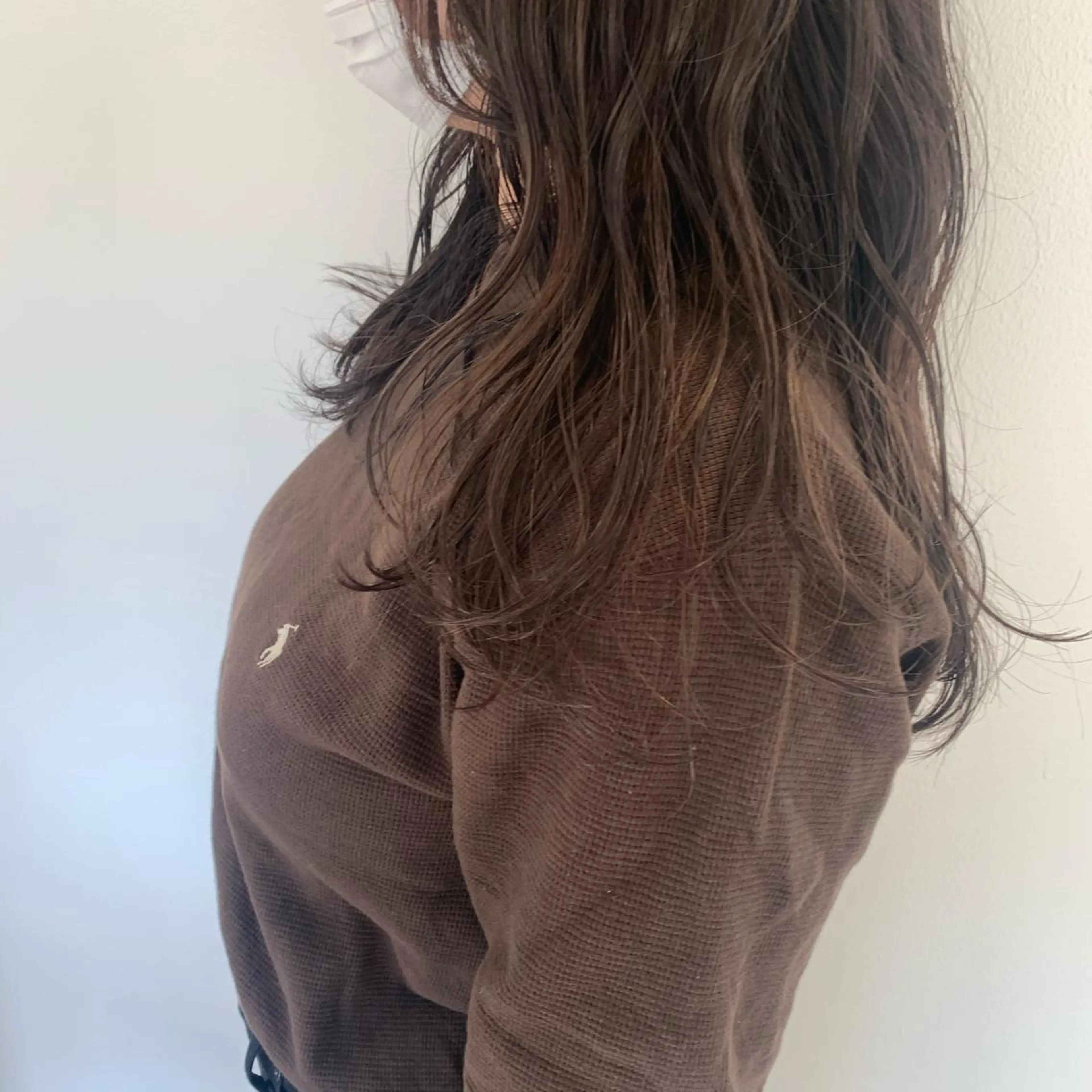 ミディアム カラー グレージュ 末次 史奈のヘアスタイル