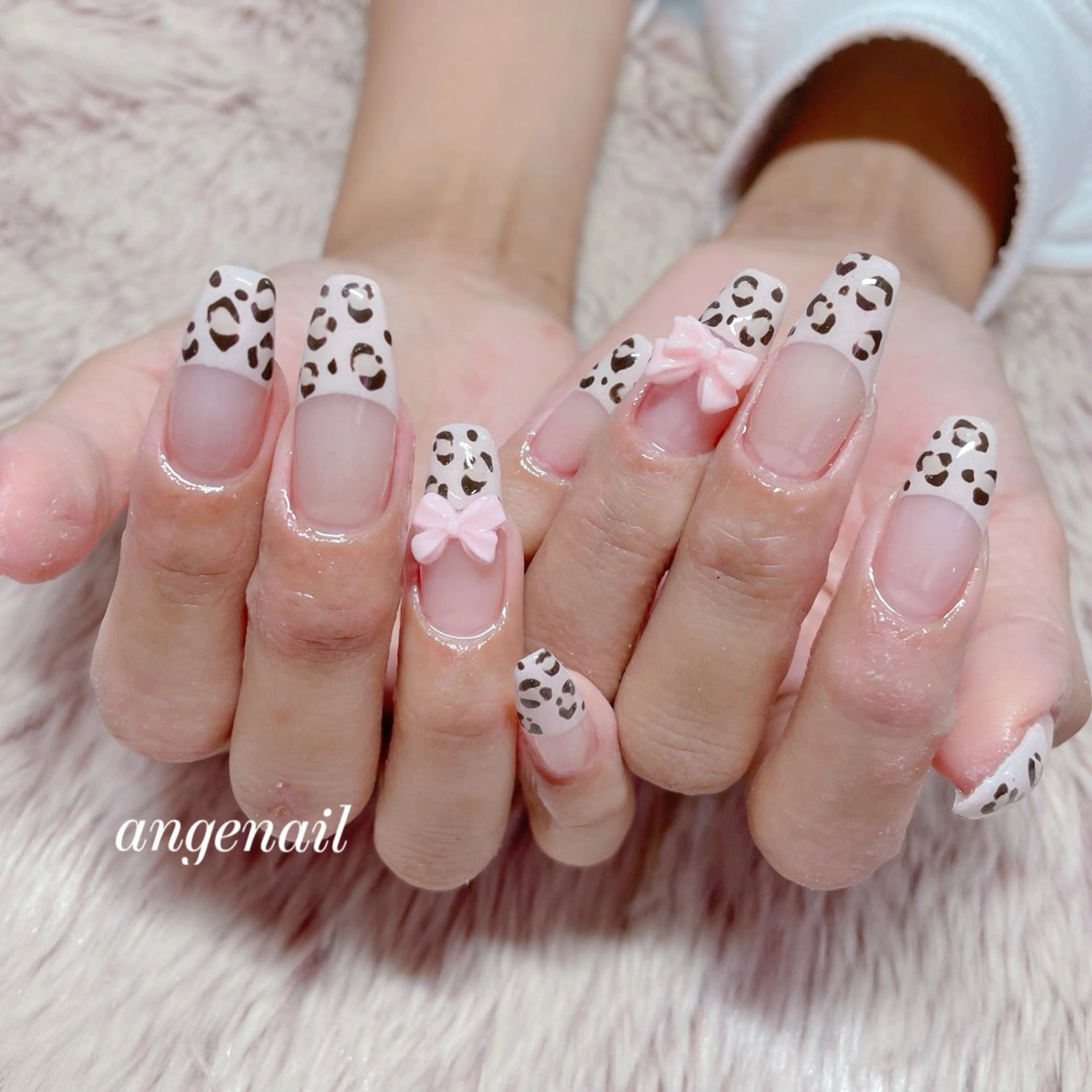 ネイル ハンドネイル オーナーネイリスト MAKIのネイルデザイン