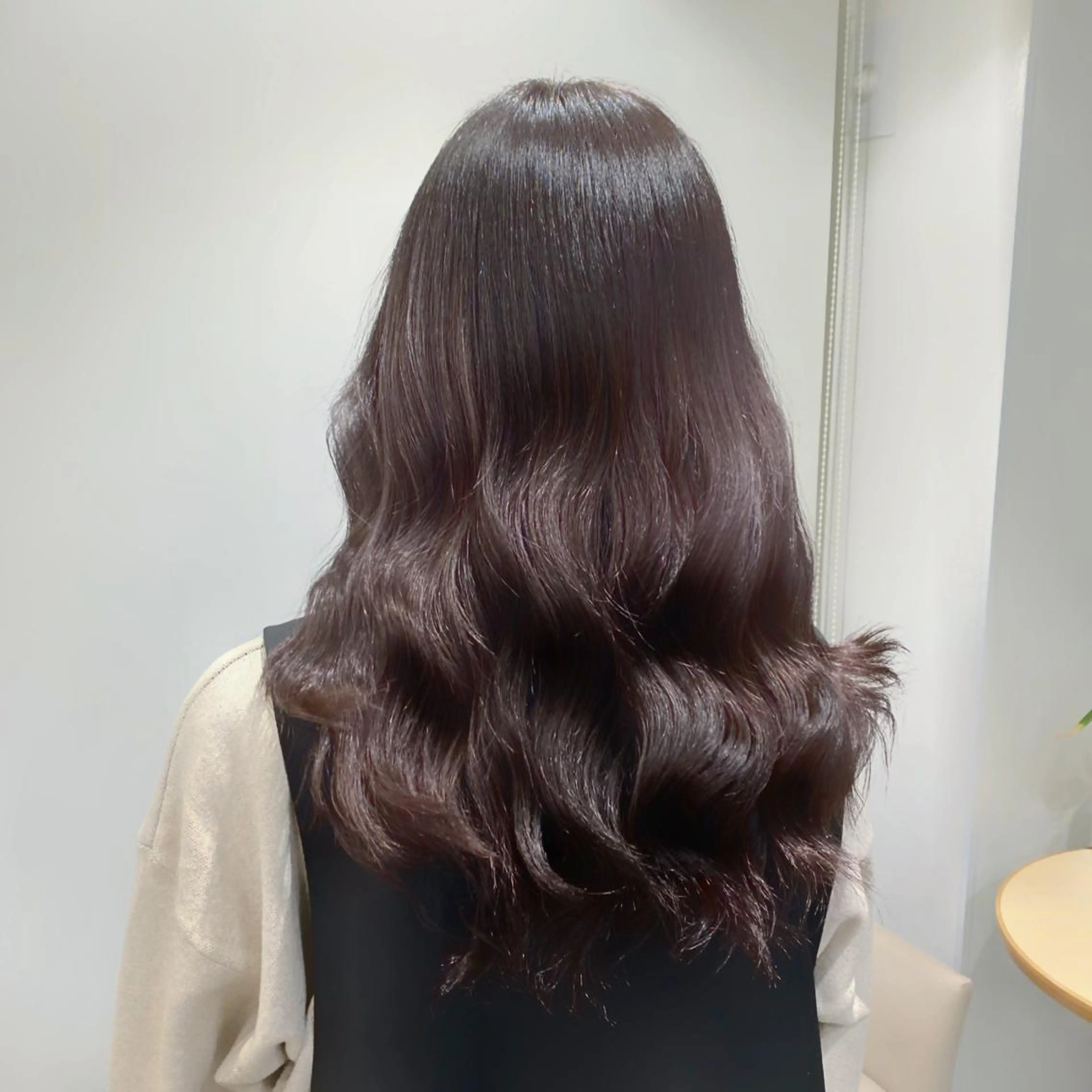 セミロング カラー 縮毛矯正 トリートメント 谷尾 拓海のヘアスタイル