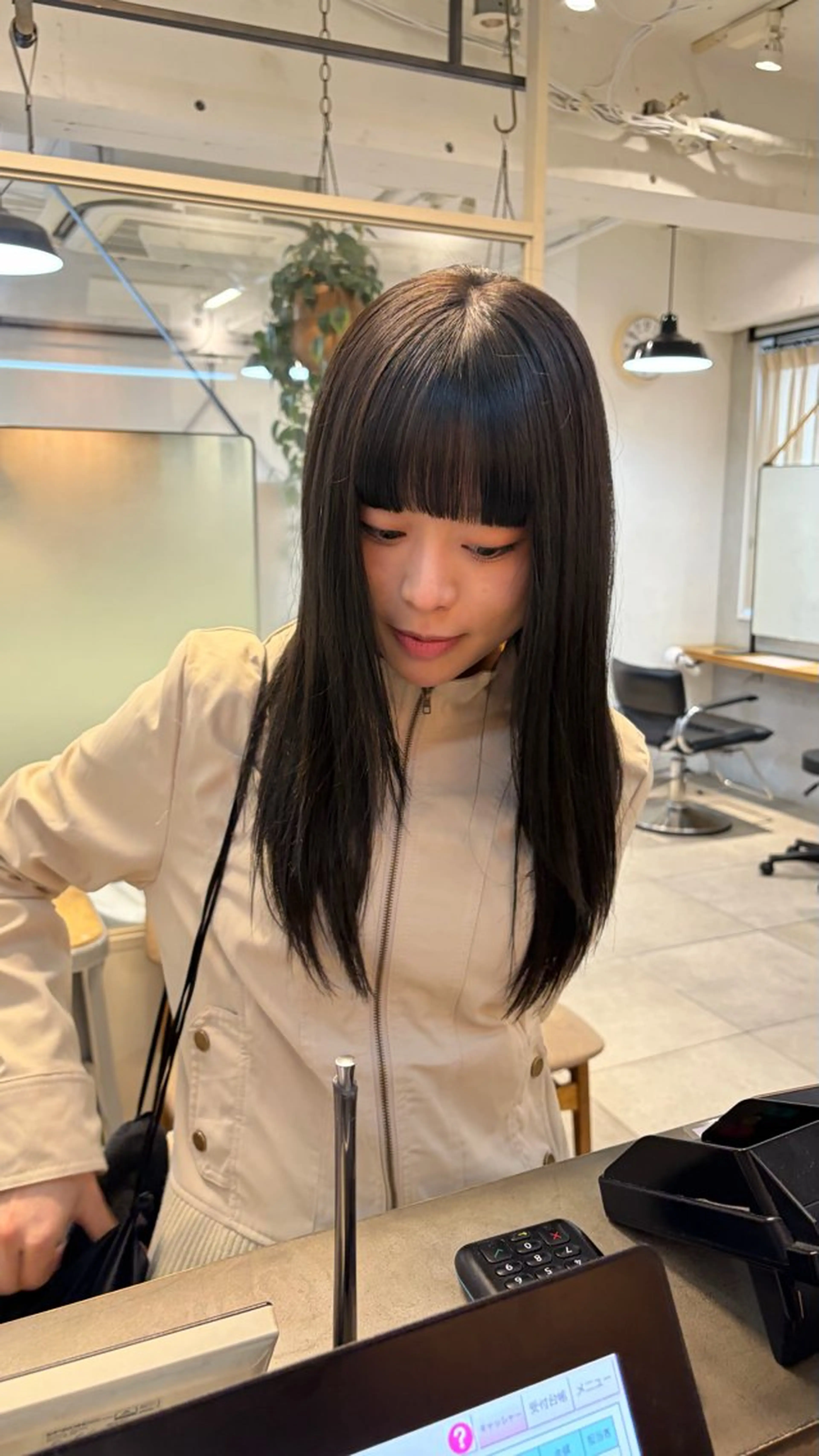 セミロング カラー カット ヘアカラー トリートメント じゅわっと暖色カラー 🍊Moemiのヘアスタイル