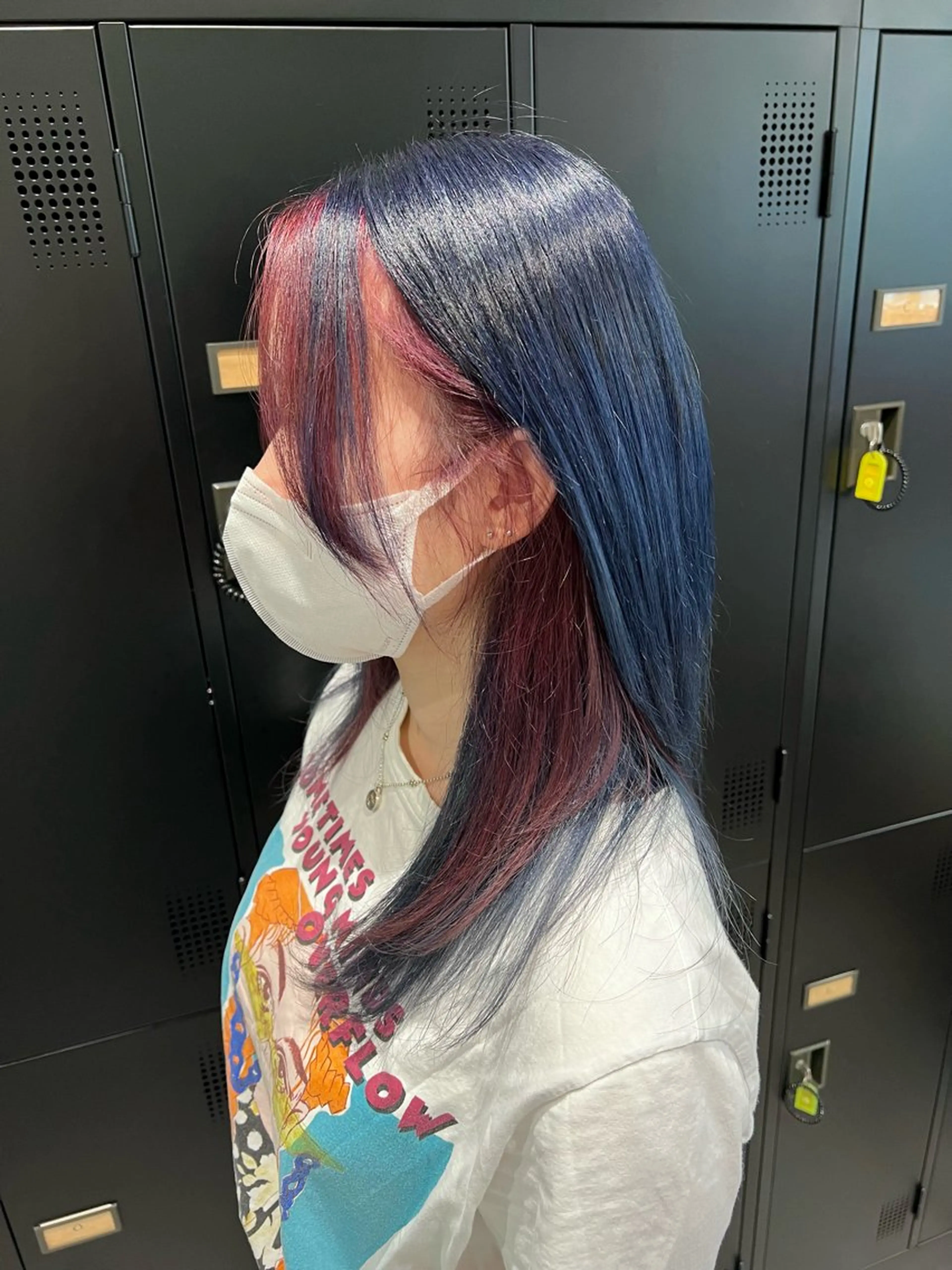 セミロング カラー ミストバング  フェイスフレーミング ネイビーカラー ピンクカラー 🌞レイヤー×カラー 前川那津美🌞のヘアスタイル