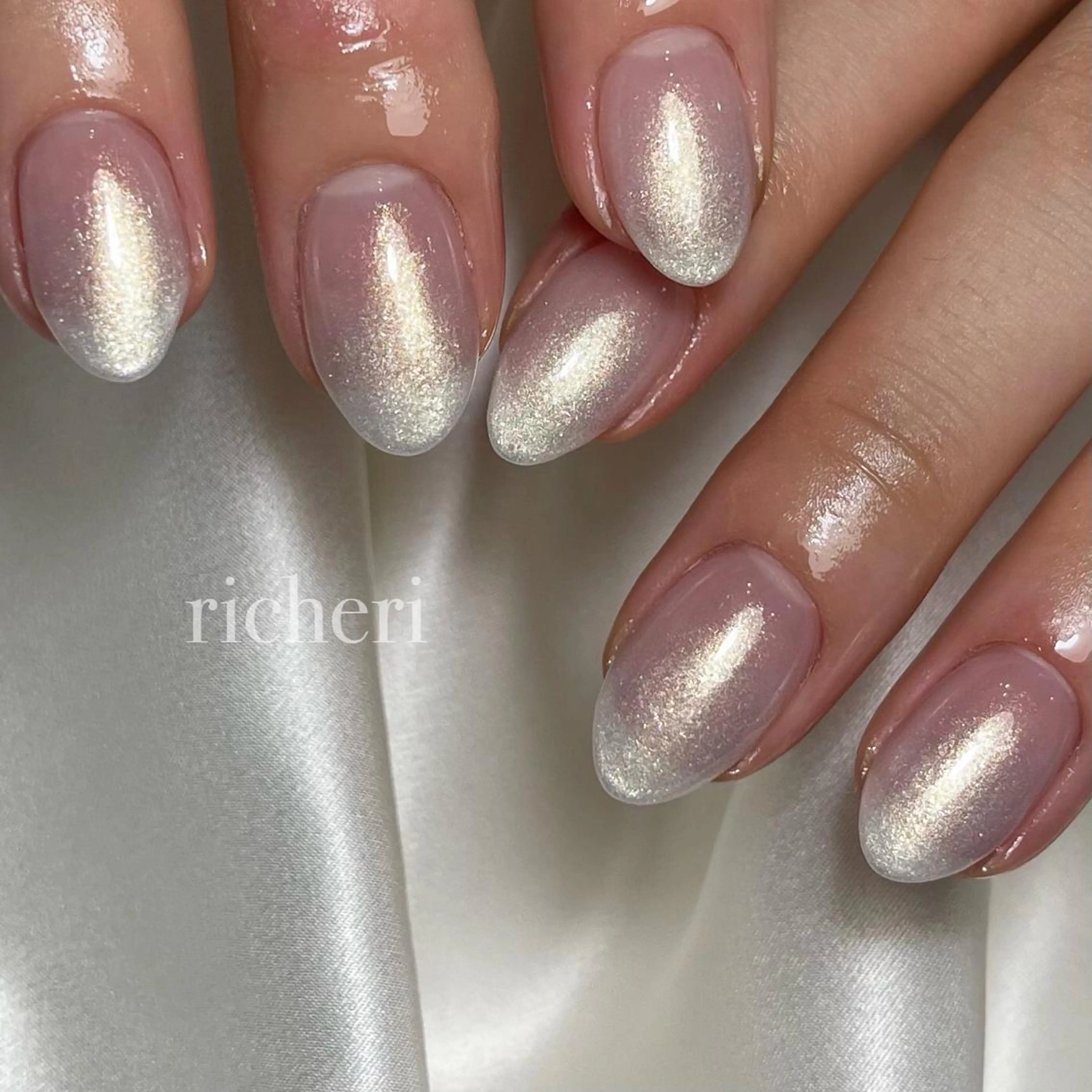 ミディアム ネイル ハンドネイル richeri beautyのエステ・リラクイメージ