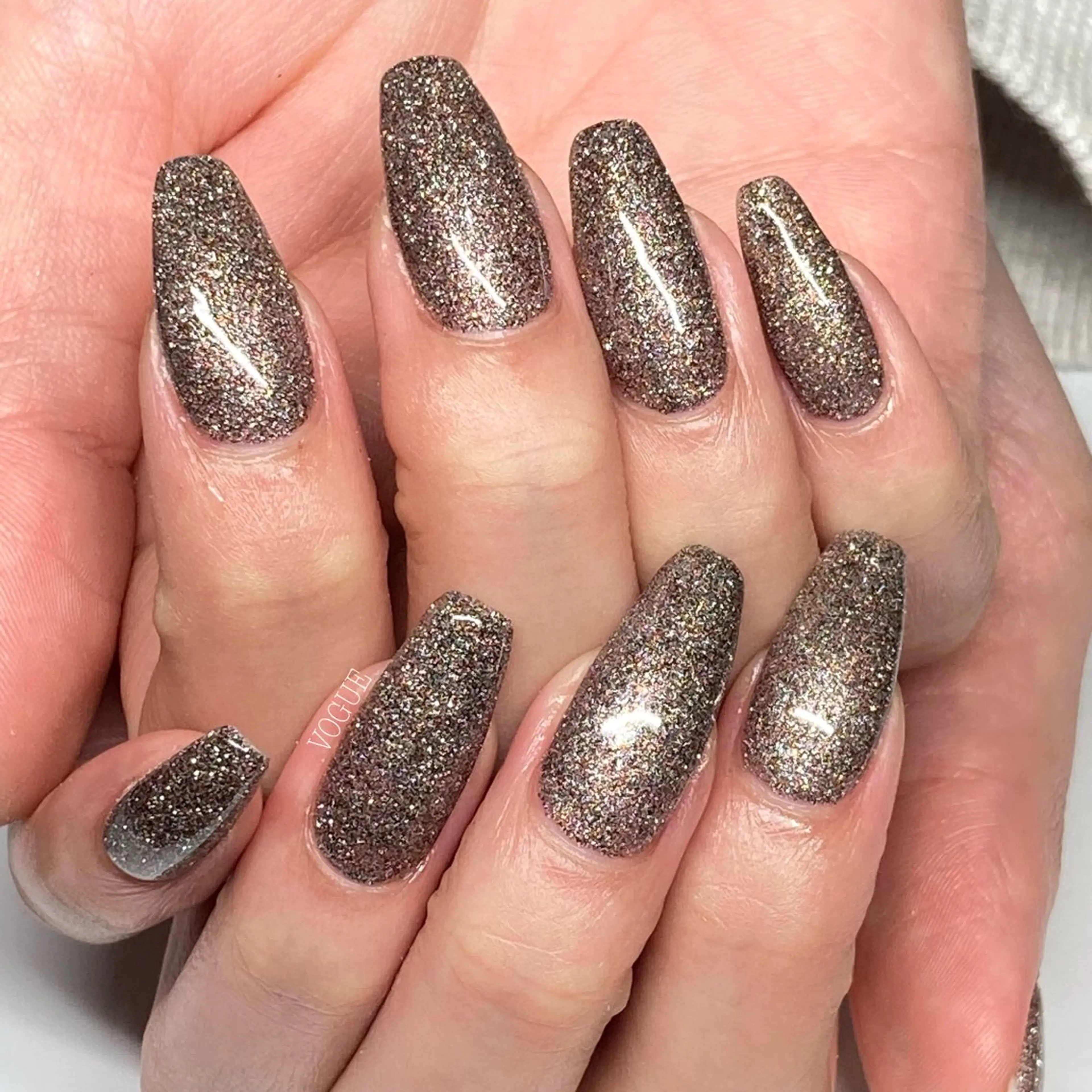 ネイル ハンドネイル VOGUE ×SWANのネイルデザイン