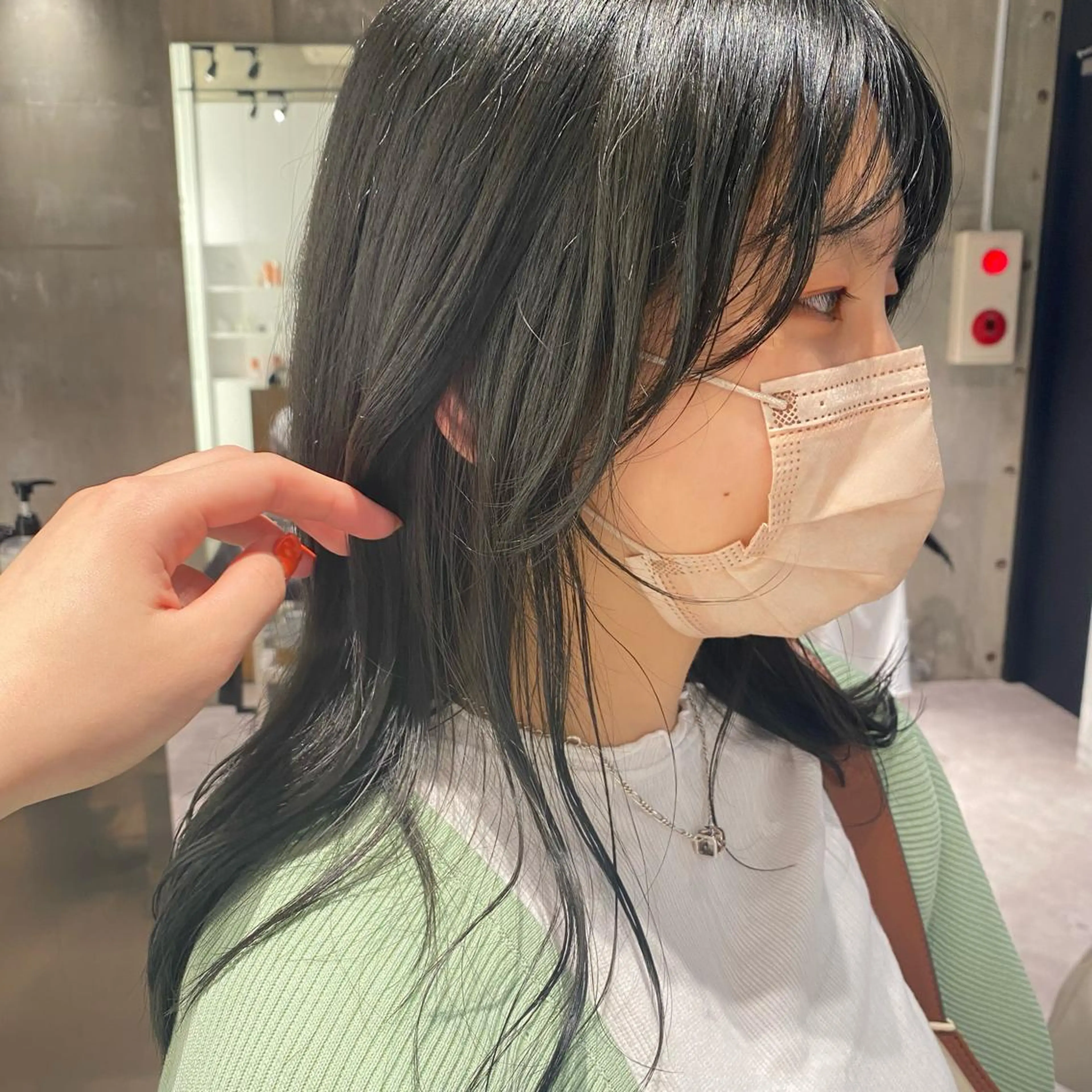 ミディアム カラー 透明感カラー グレージュ オリーブグレージュ オリーブグレー ヘアカラー mina🪐立川駅/ 無料ショートカットのヘアスタイル